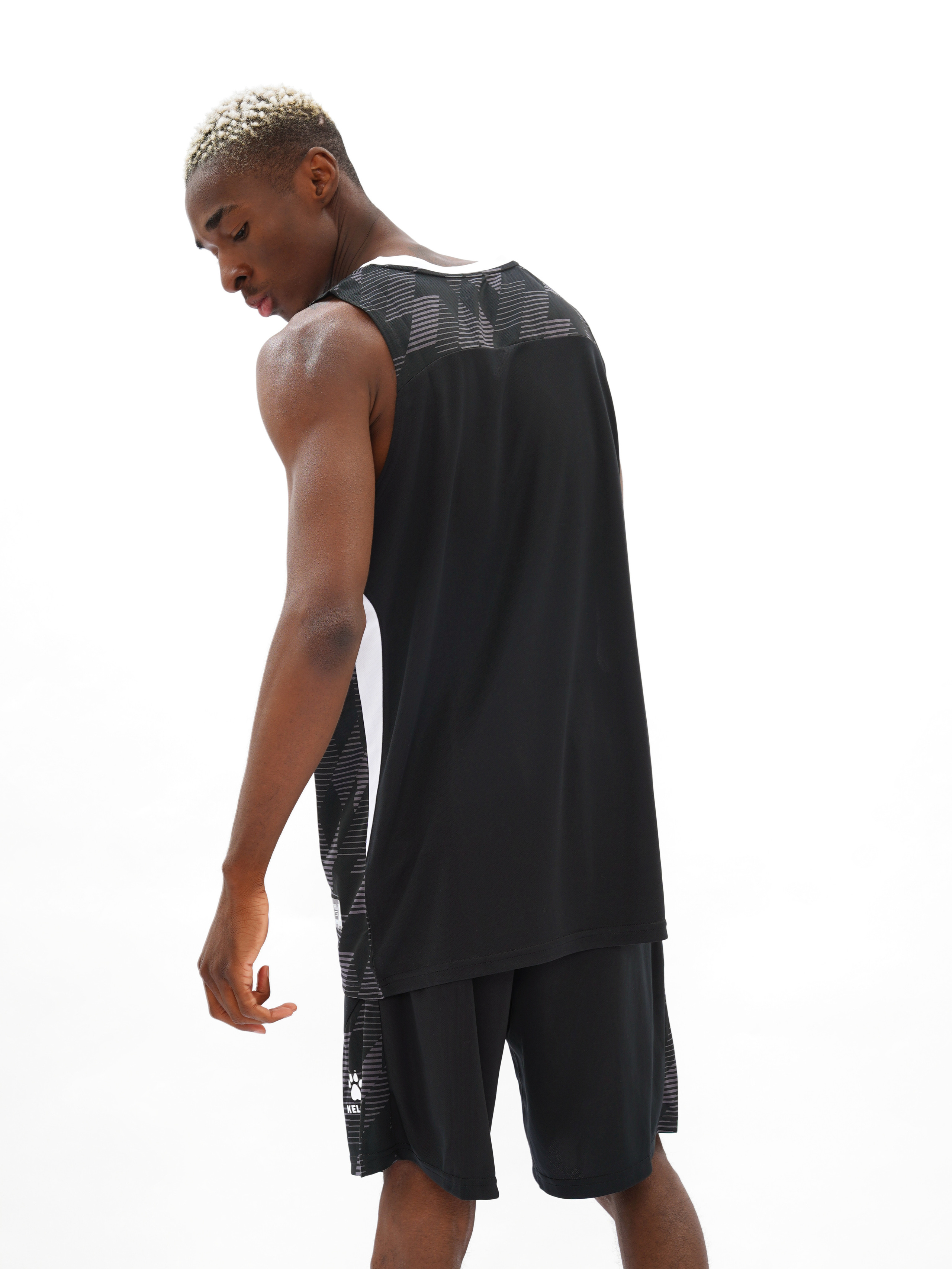 KELME — спортивная одежда. Коммерческий фотограф в Москве Хабибуллина Эльза