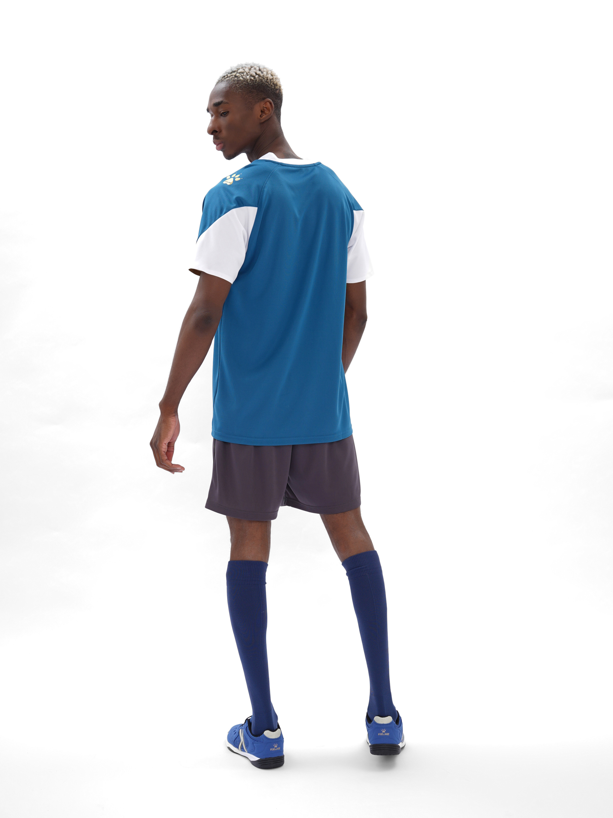 KELME — спортивная одежда. Коммерческий фотограф в Москве Хабибуллина Эльза