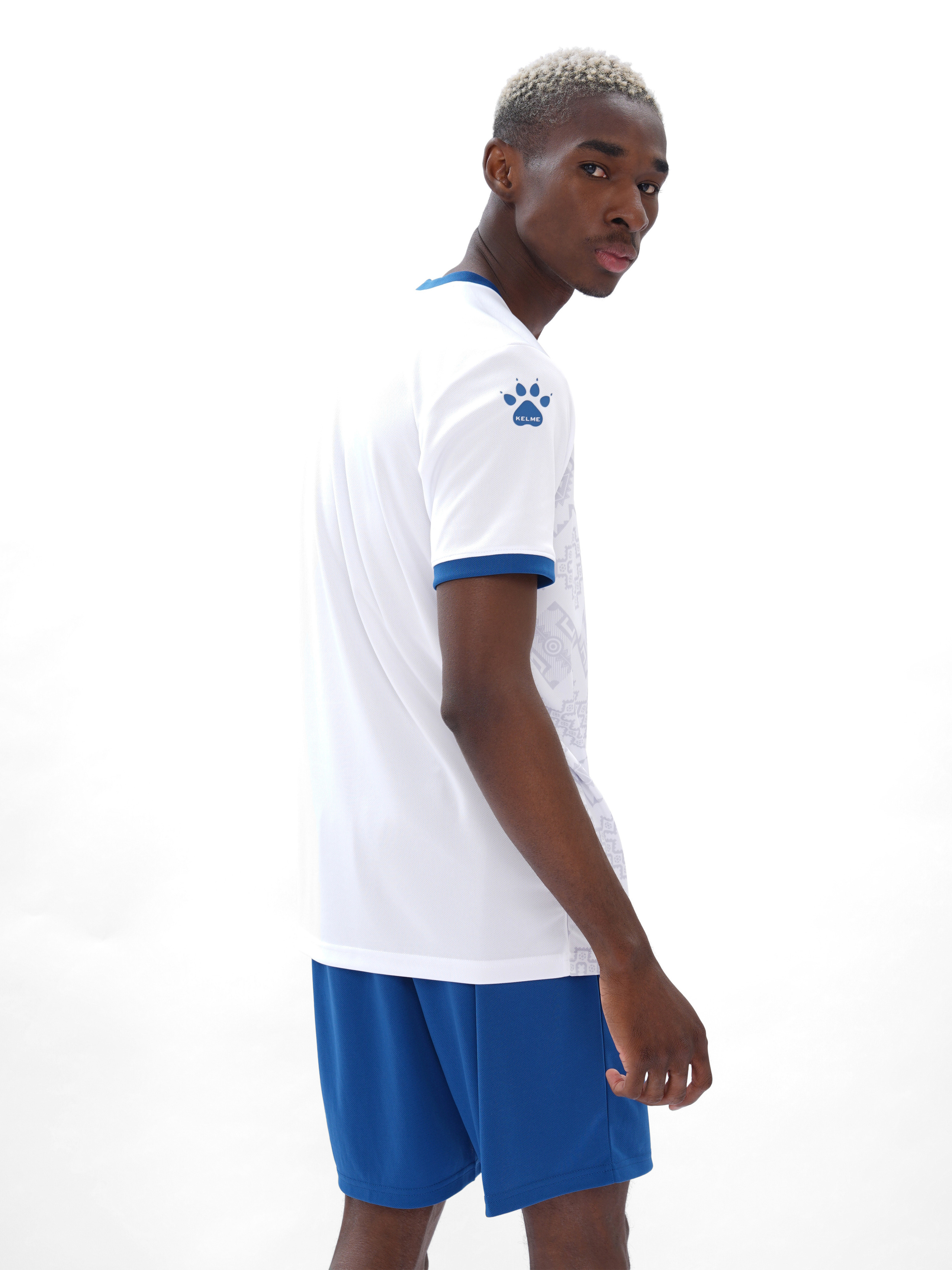 KELME — спортивная одежда. Коммерческий фотограф в Москве Хабибуллина Эльза