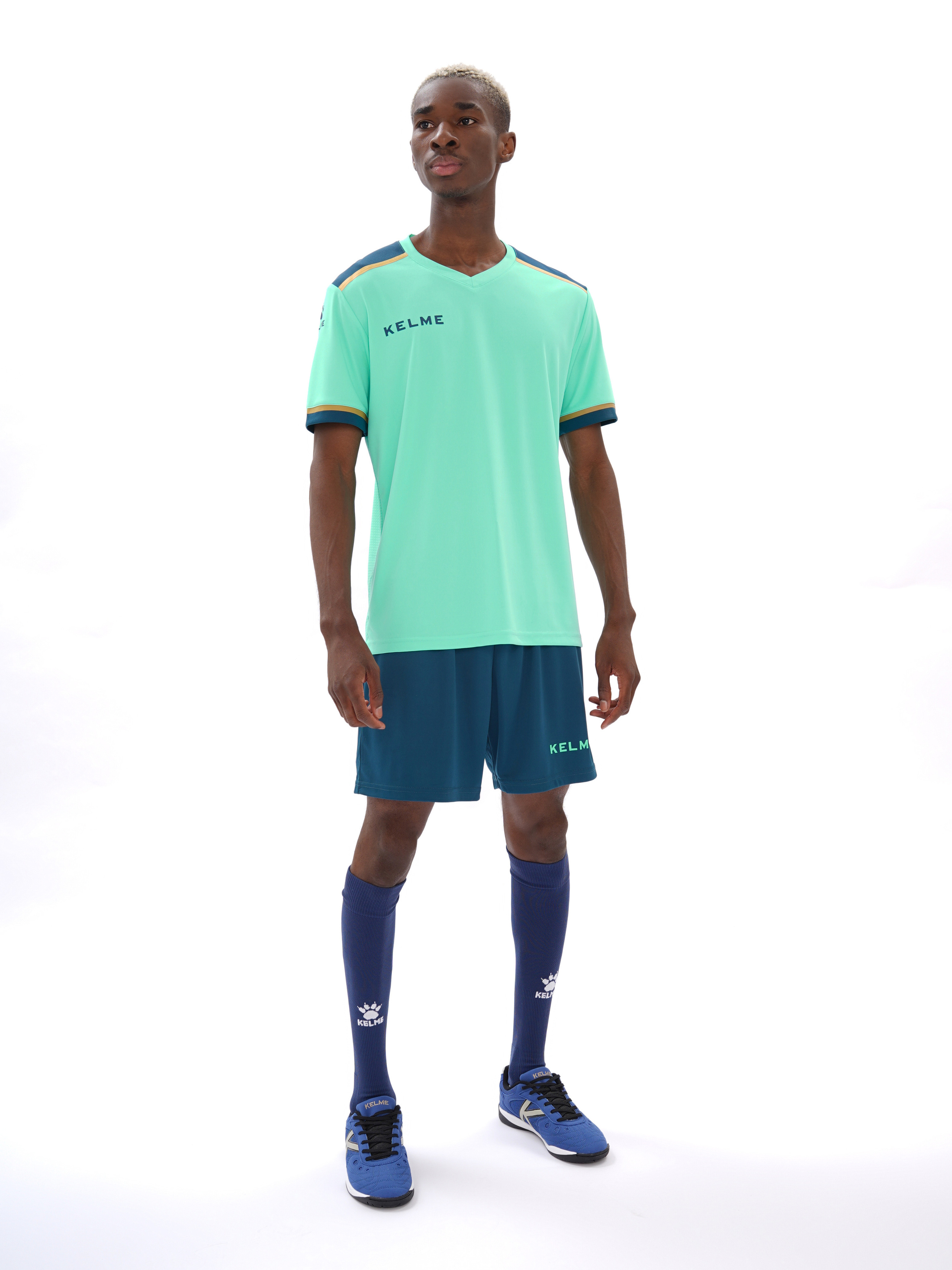 KELME — спортивная одежда. Коммерческий фотограф в Москве Хабибуллина Эльза