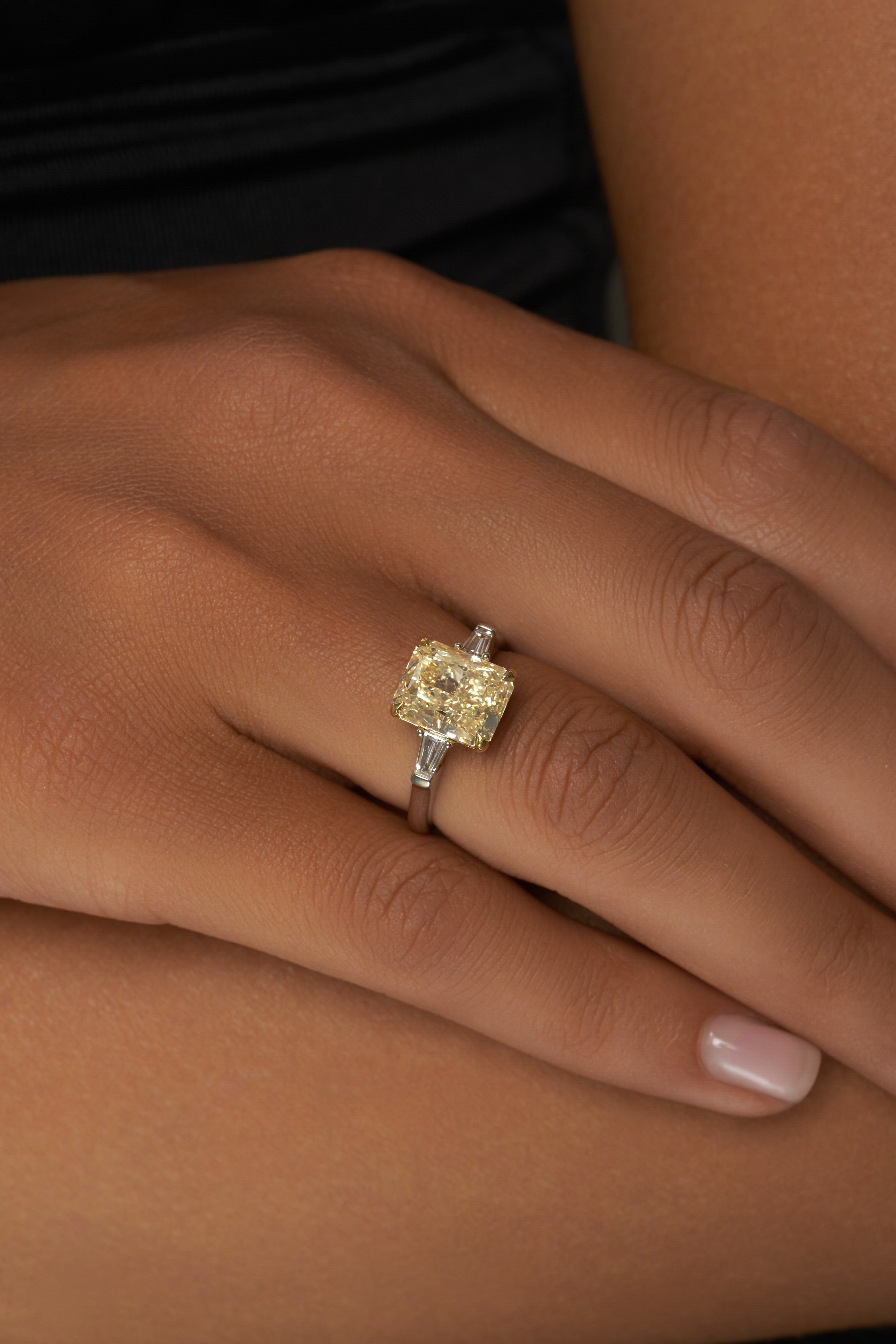 Bazel jewelry — элитные ювелирные украшения. Коммерческий фотограф в Москве Хабибуллина Эльза