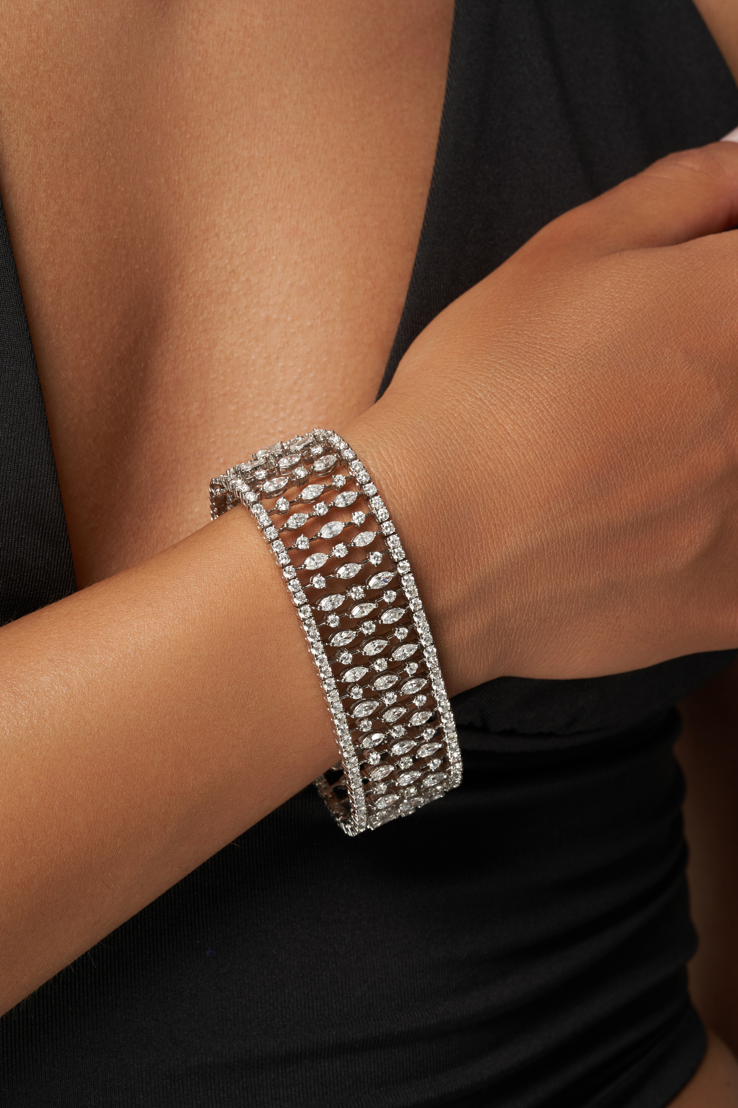 Bazel jewelry — элитные ювелирные украшения. Коммерческий фотограф в Москве Хабибуллина Эльза