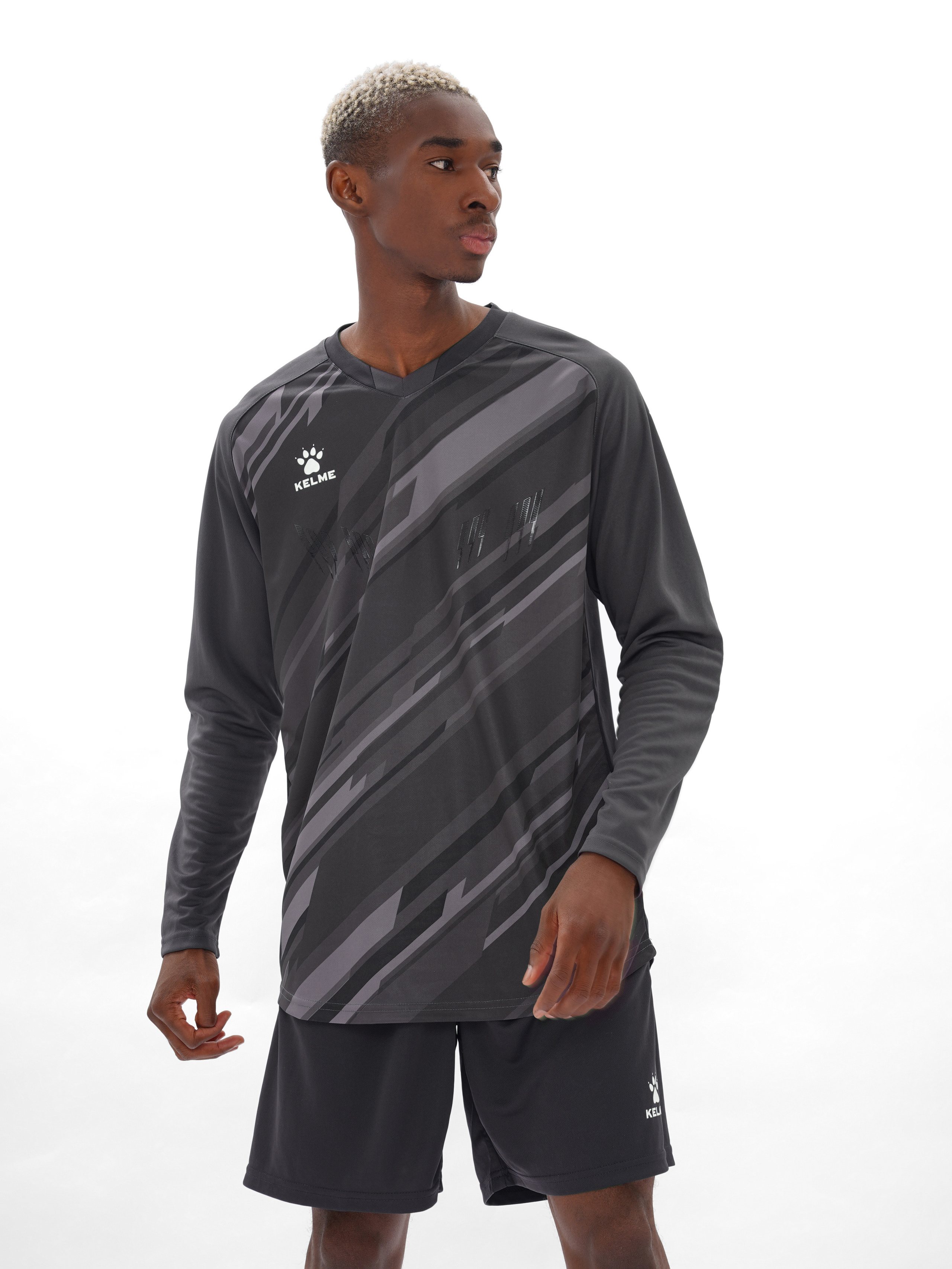 KELME — спортивная одежда. Коммерческий фотограф в Москве Хабибуллина Эльза