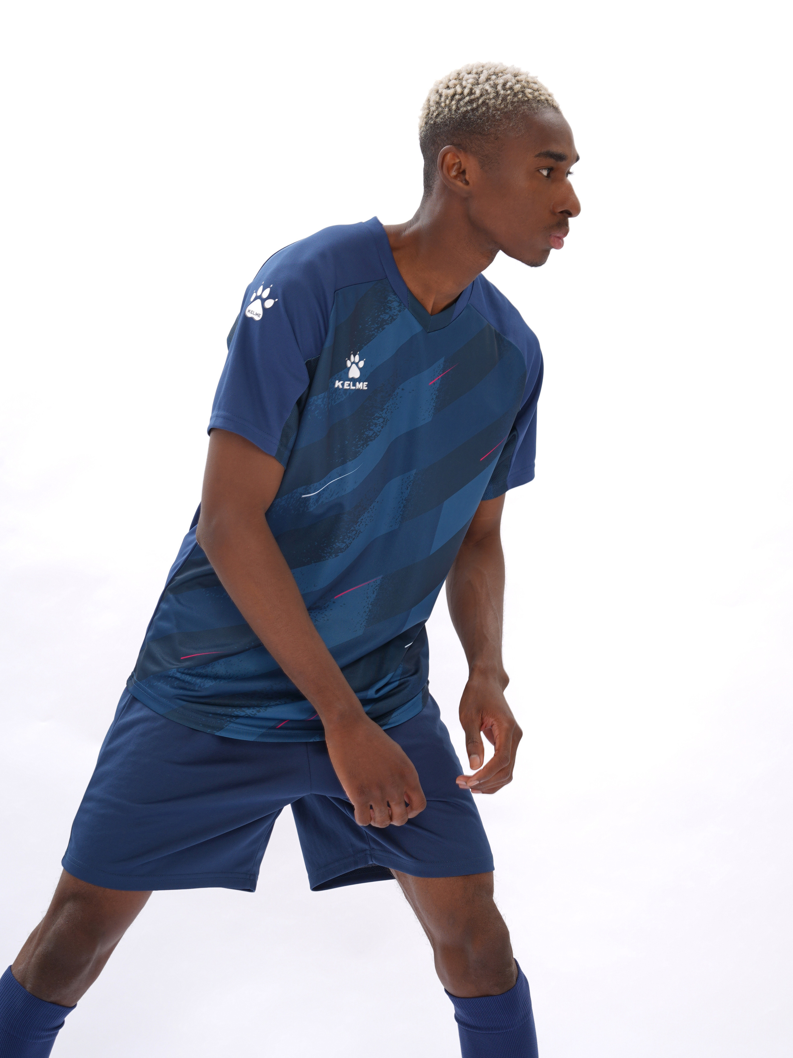 KELME — спортивная одежда. Коммерческий фотограф в Москве Хабибуллина Эльза