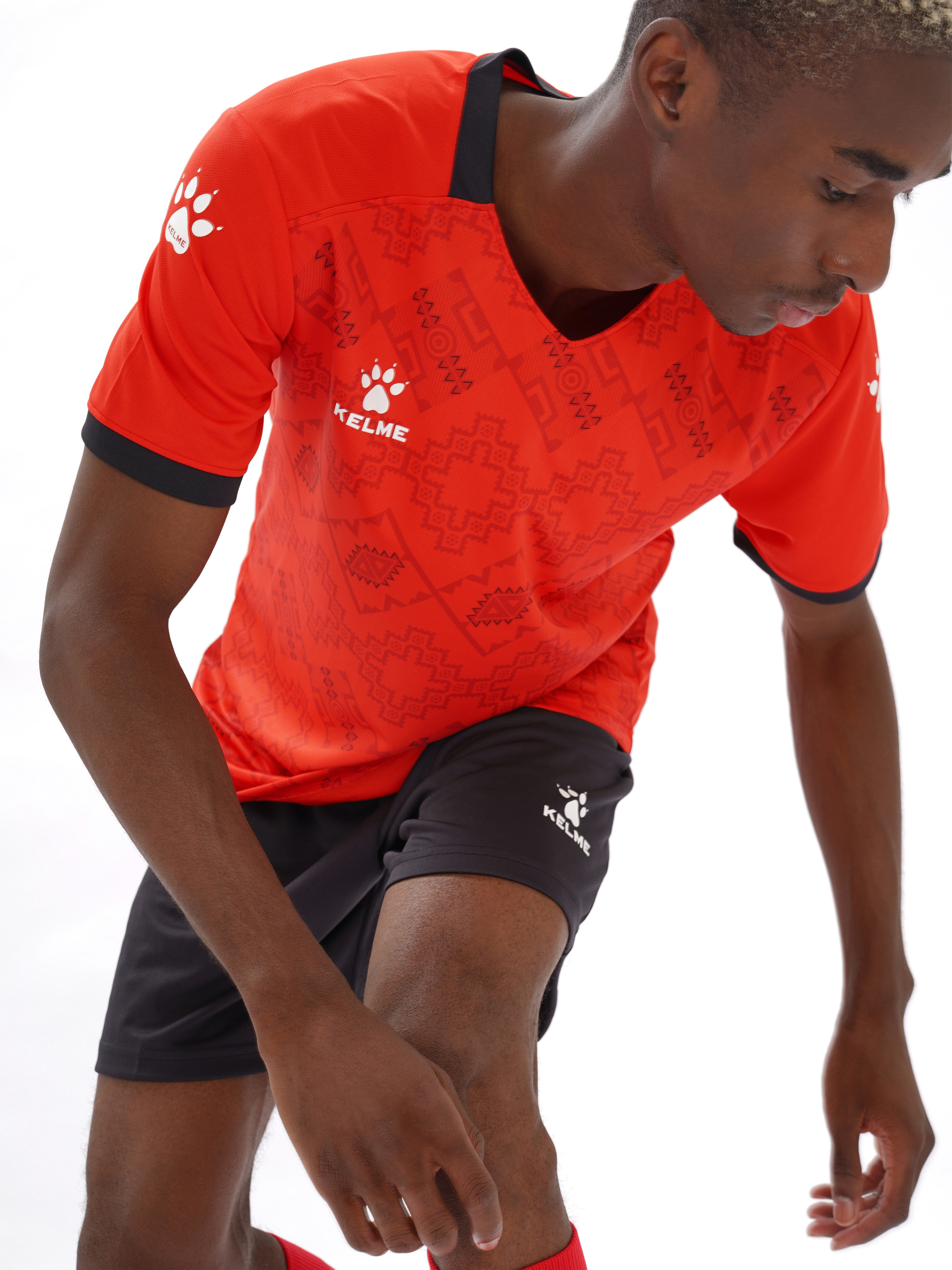 KELME — спортивная одежда. Коммерческий фотограф в Москве Хабибуллина Эльза