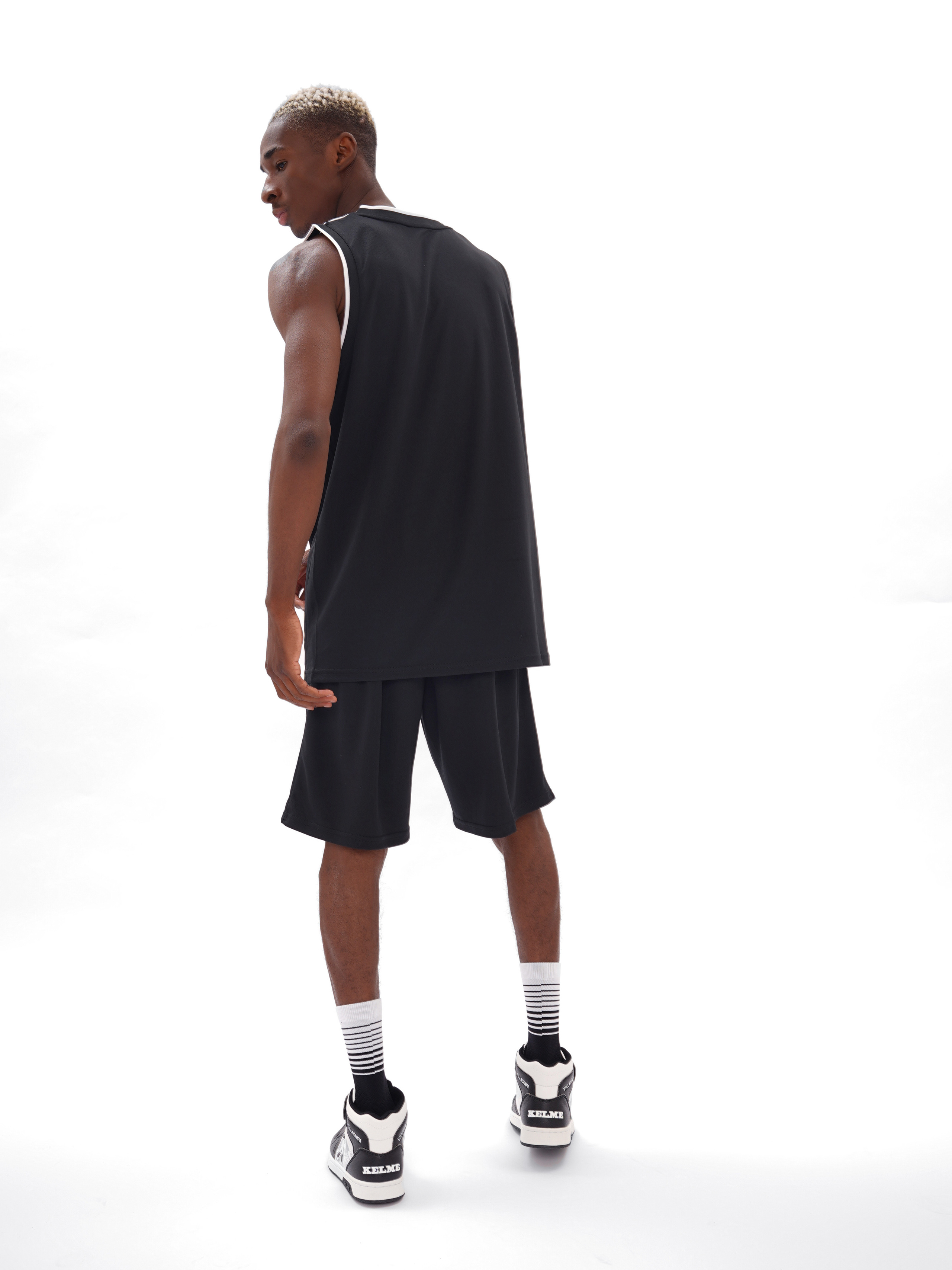 KELME — спортивная одежда. Коммерческий фотограф в Москве Хабибуллина Эльза