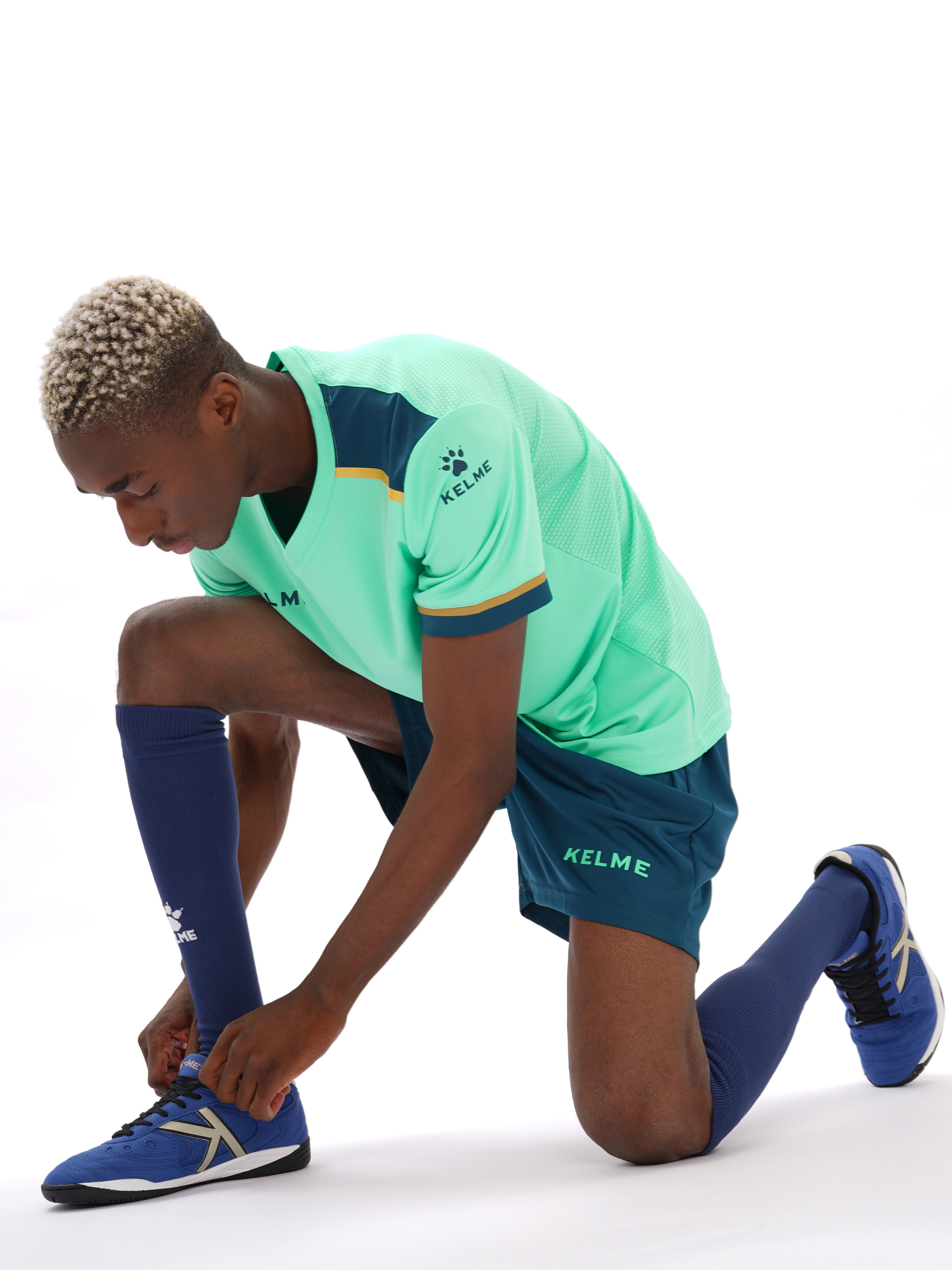 KELME — спортивная одежда. Коммерческий фотограф в Москве Хабибуллина Эльза