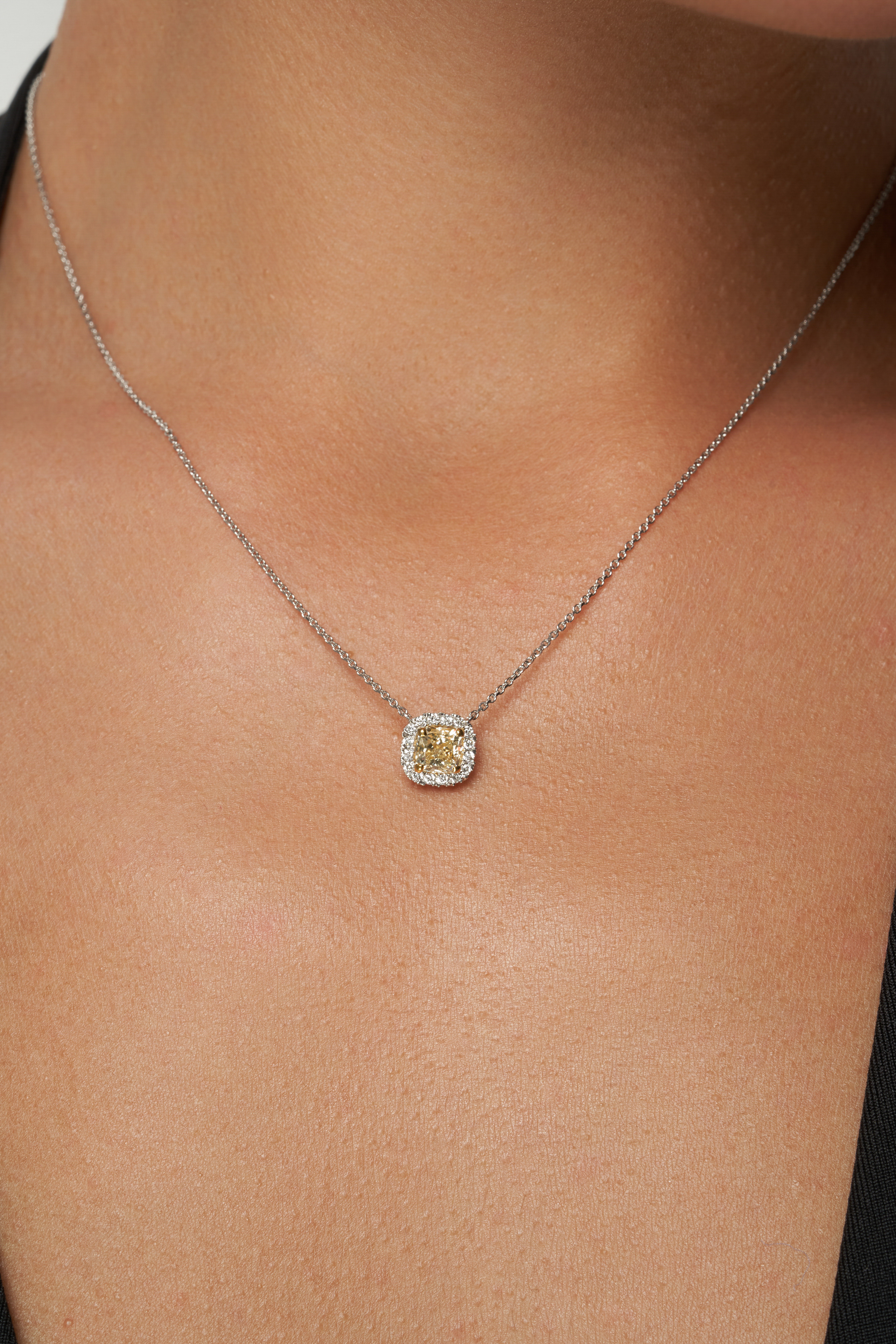 Bazel jewelry — элитные ювелирные украшения. Коммерческий фотограф в Москве Хабибуллина Эльза