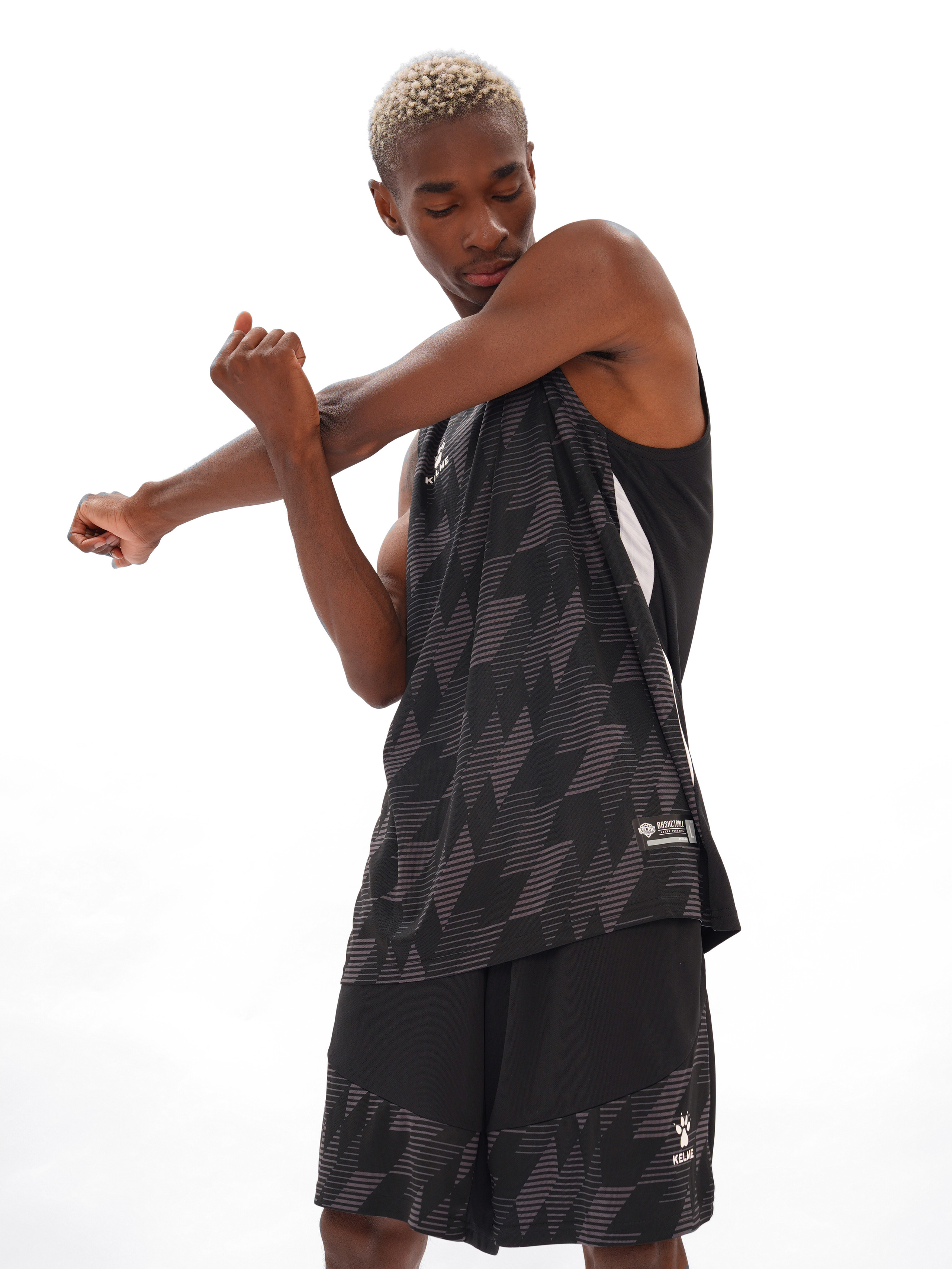 KELME — спортивная одежда. Коммерческий фотограф в Москве Хабибуллина Эльза