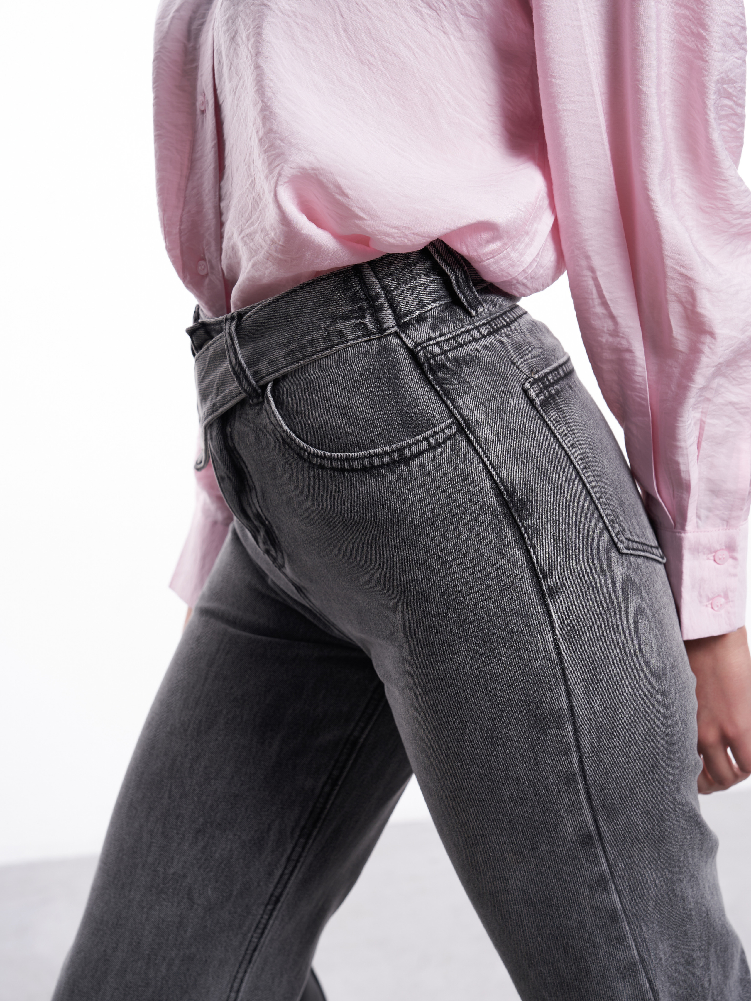 OUCLOW — джинсы. Коммерческий фотограф в Москве Хабибуллина Эльза