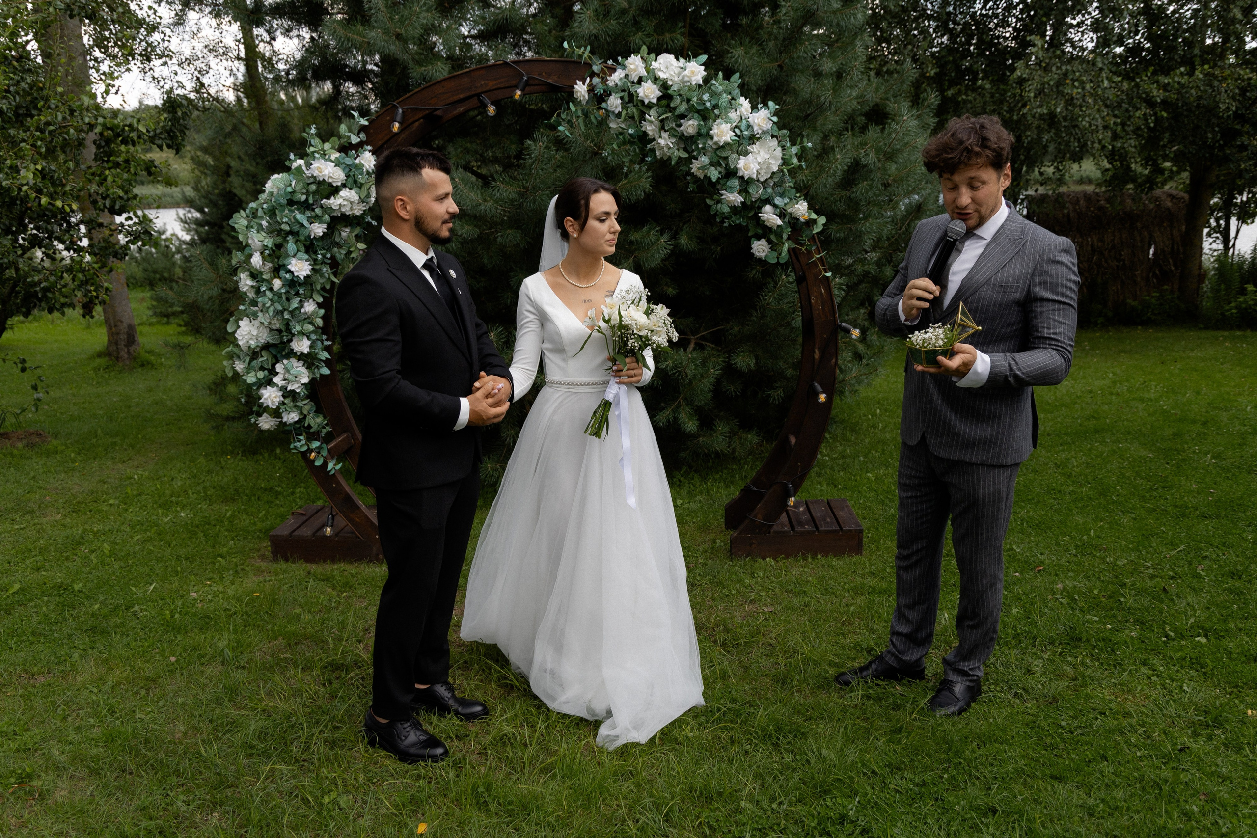 Свадебная фотосессия в агроусадьбе Лабодянка в Минске. Свадебный фотограф в Минске/Беларуси Сергей Спиридонов