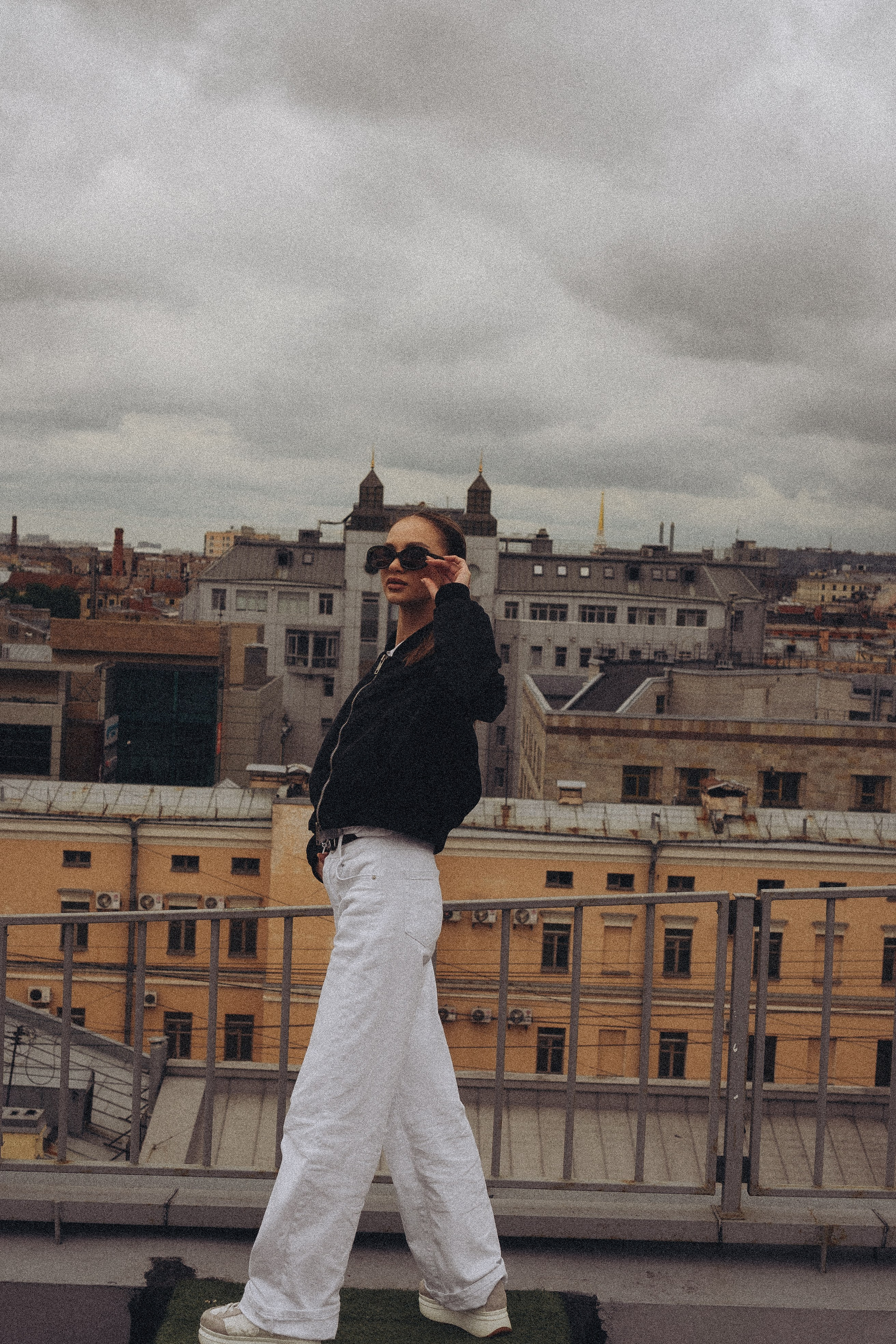 МЫ ГУЛЯЛИ ПРО КРЫШАМ ПИТЕРА. Профессиональный фотограф, Санкт-Петербург — Виктория Богомолова