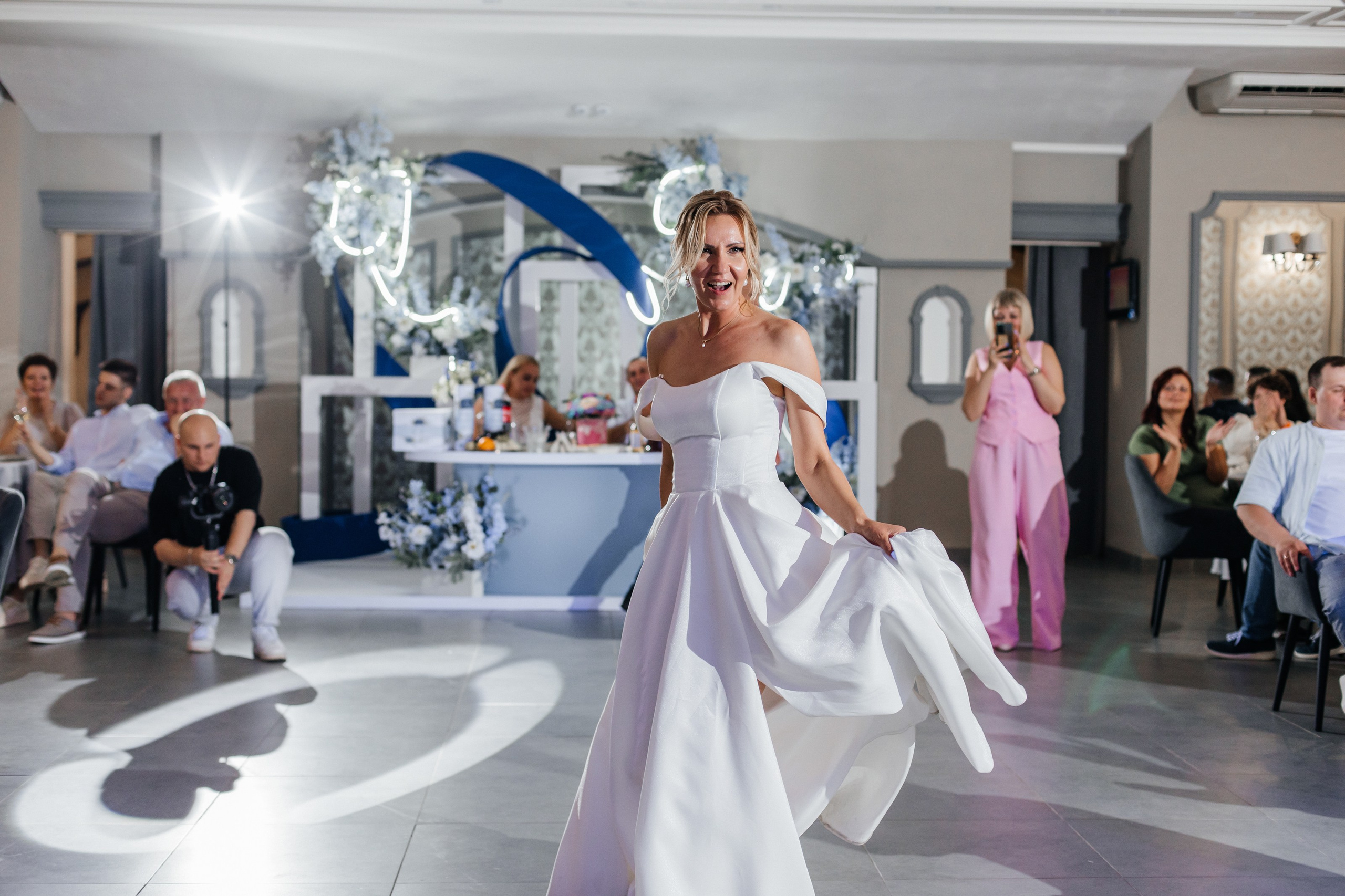 Саша & Валя. Свадебный и портретный фотограф в Омске Антон Карев