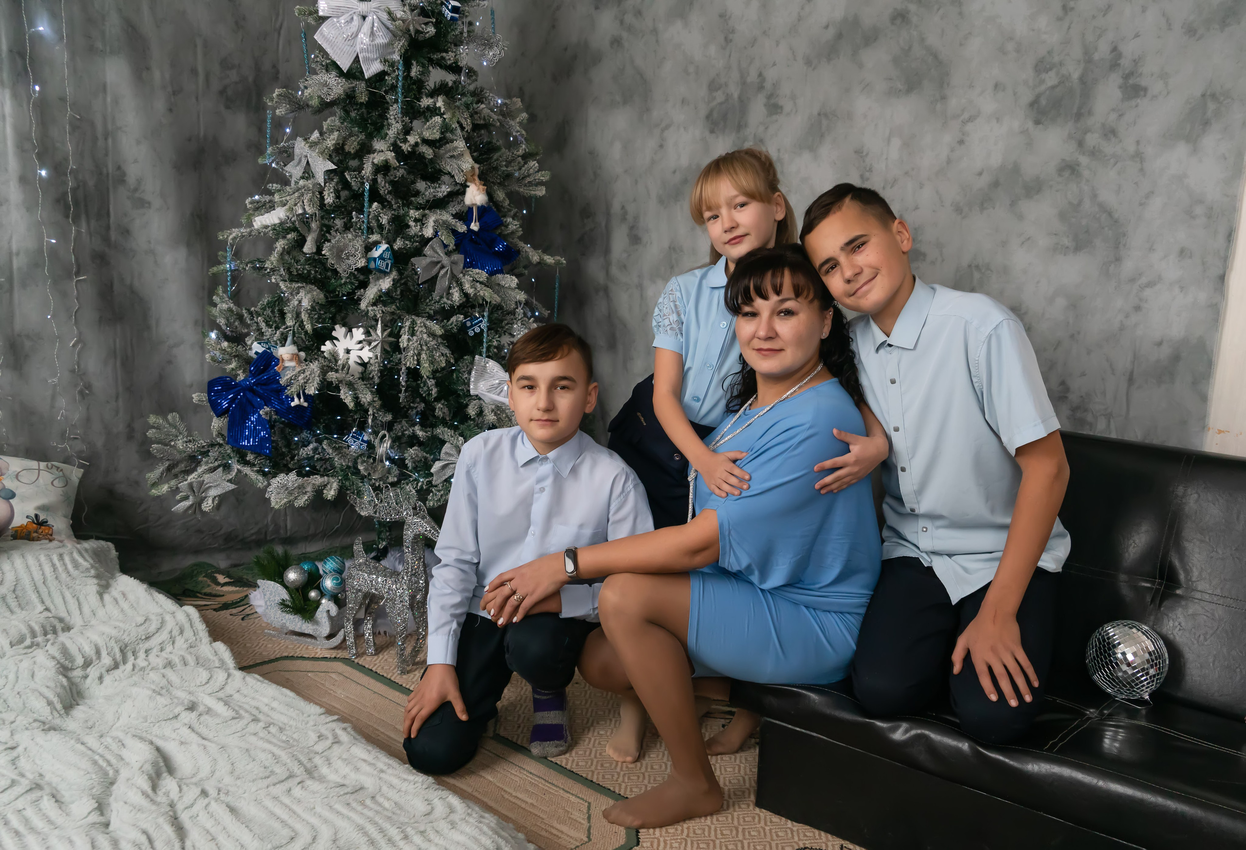 Семейная новогодняя съемка. Семейный и детский фотограф Тула Ясногорск Тульская область Надежда Кукушкина