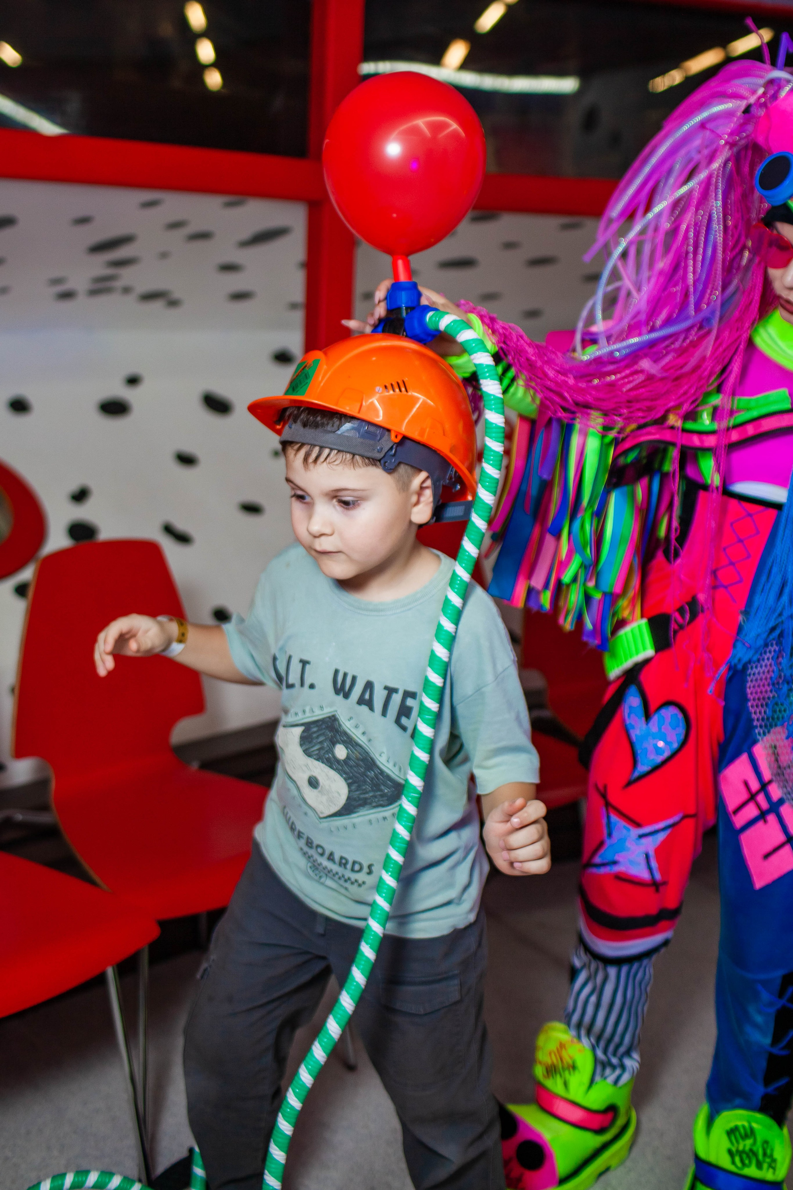 Неон Челендж День рождения Ярослава. Детский и семейный фотограф в Санкт-Петербурге Елизавета Сорокина