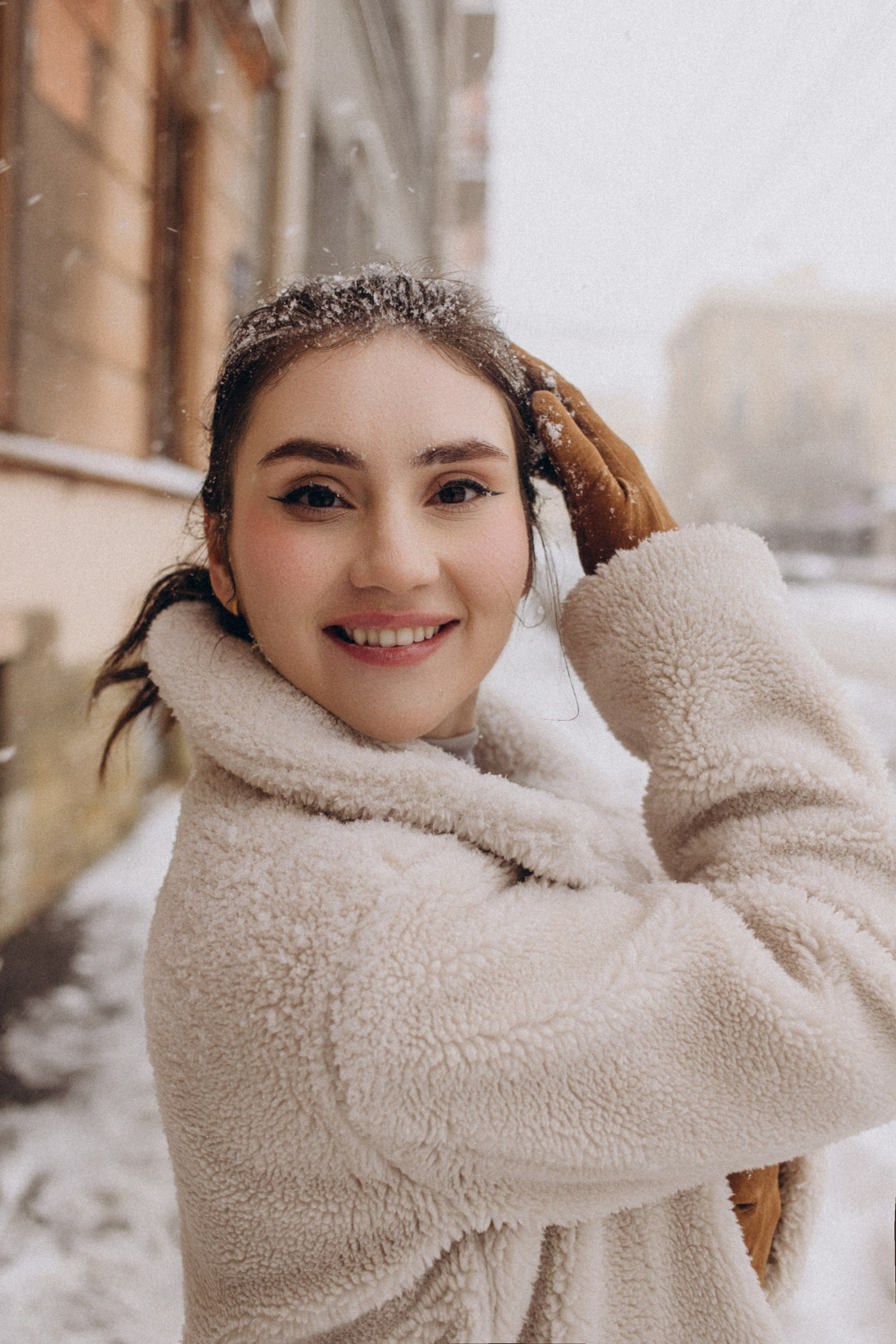 Яна в снежном городе. Портретный фотограф в Санкт-Петербурге Катя Протасевич