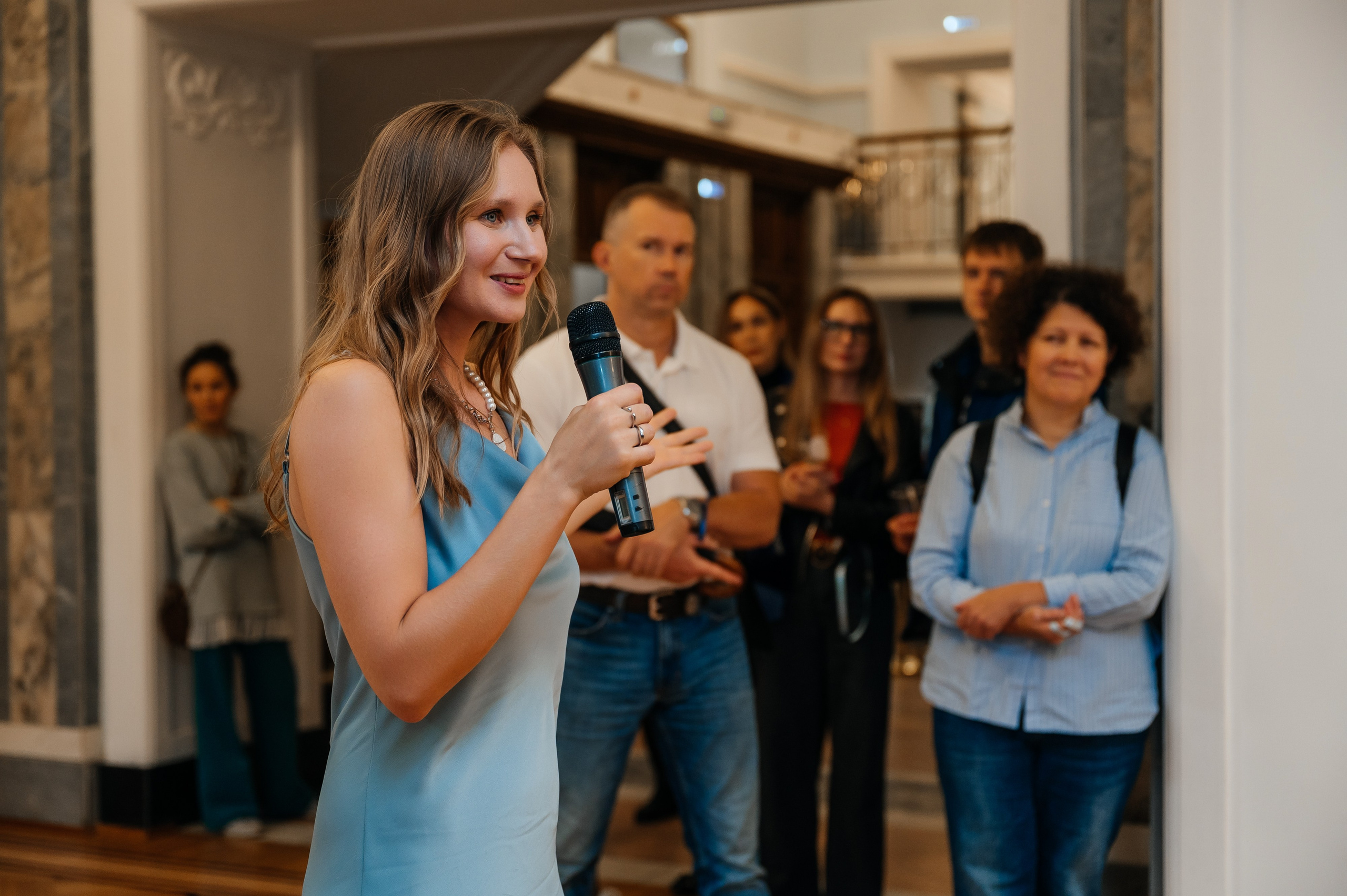 Открытие выставки Кати Васильевой в Молодежном театре. Wedding and family photographer USA