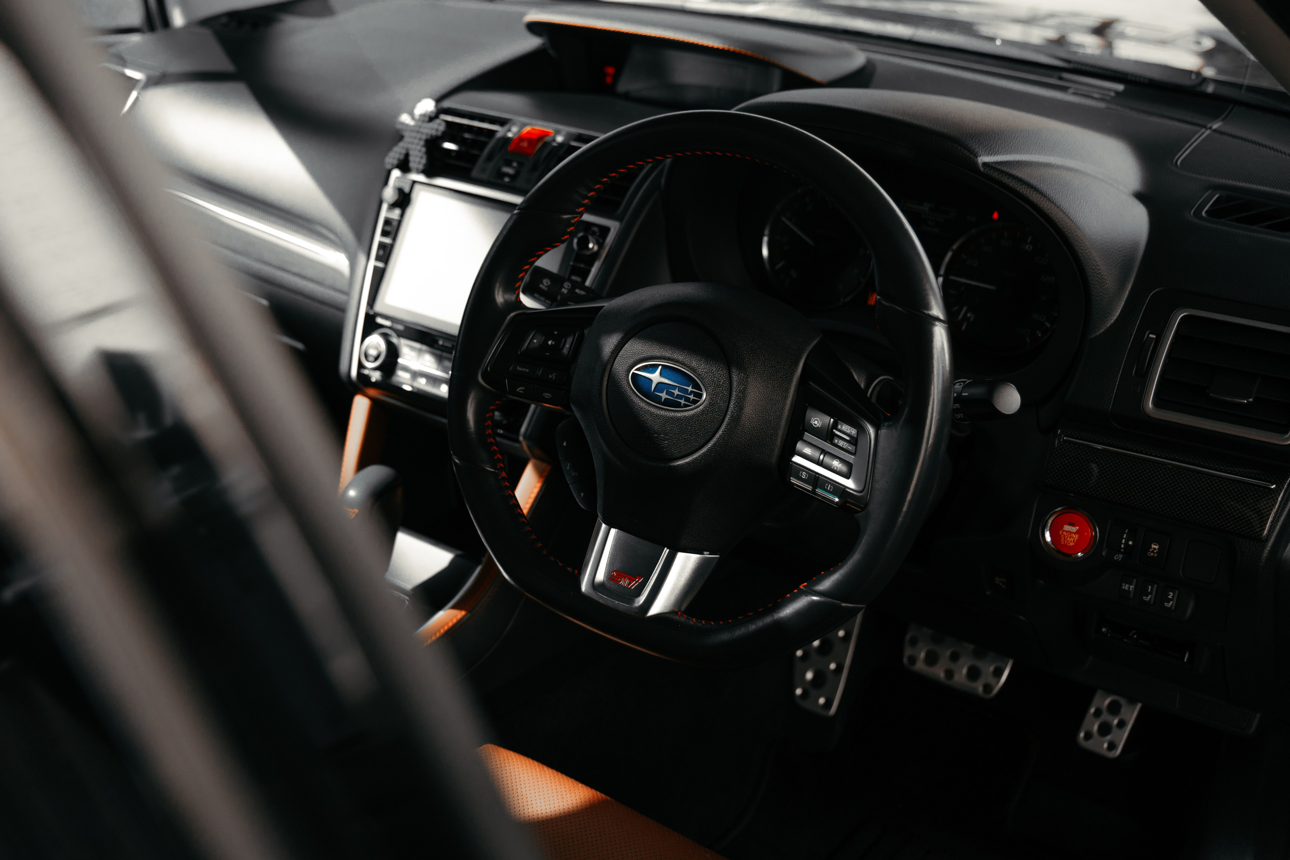 Subaru levorg. DeLorein