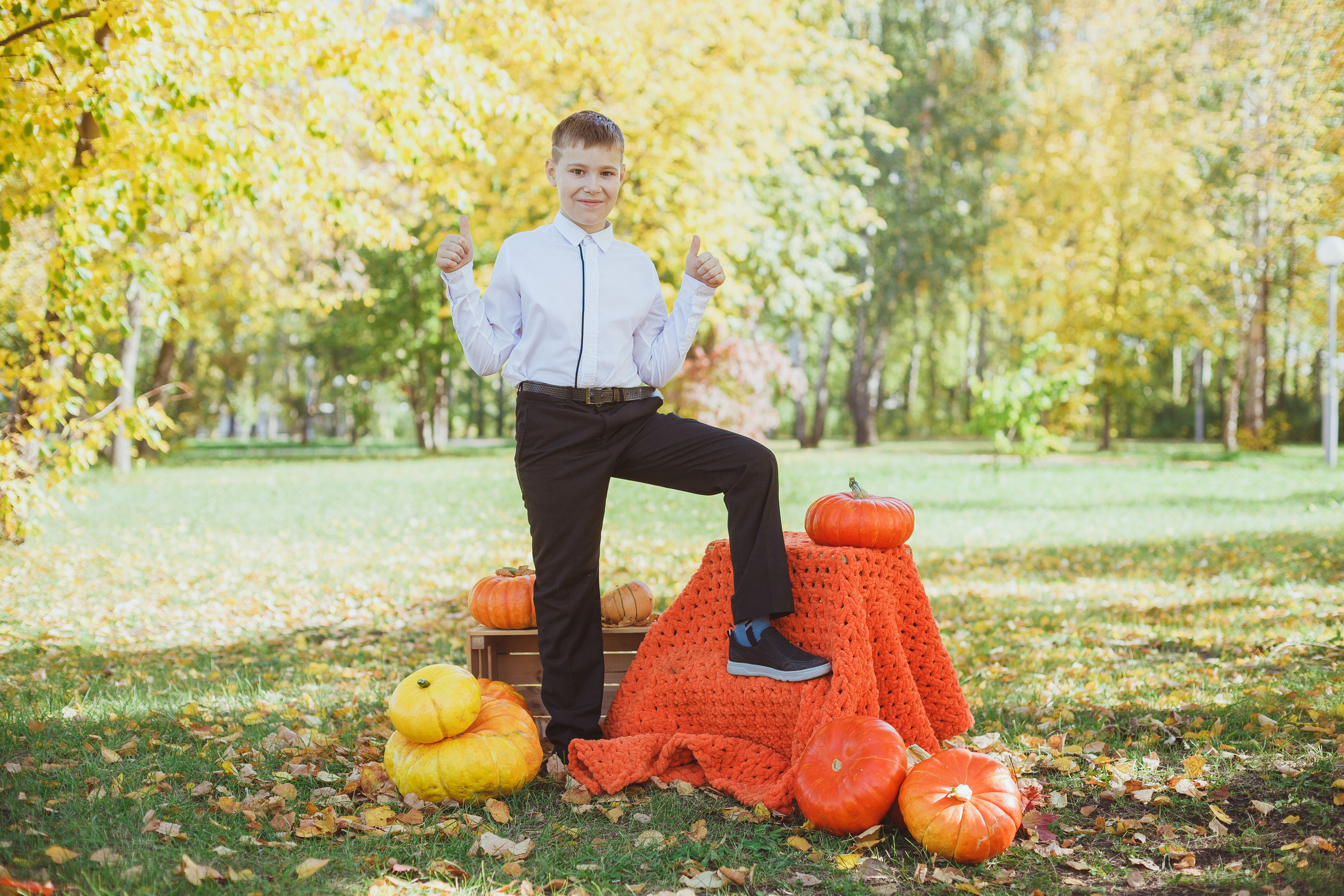 Школьная фотосессия на 31 августа. 1,2,3 сентября. Портреты детей 4-6 штук. Групповые общие 2-5 шт. Цена 450р. (1). Семейный и детский фотограф в Сухом Логу Ольга Кайгородова