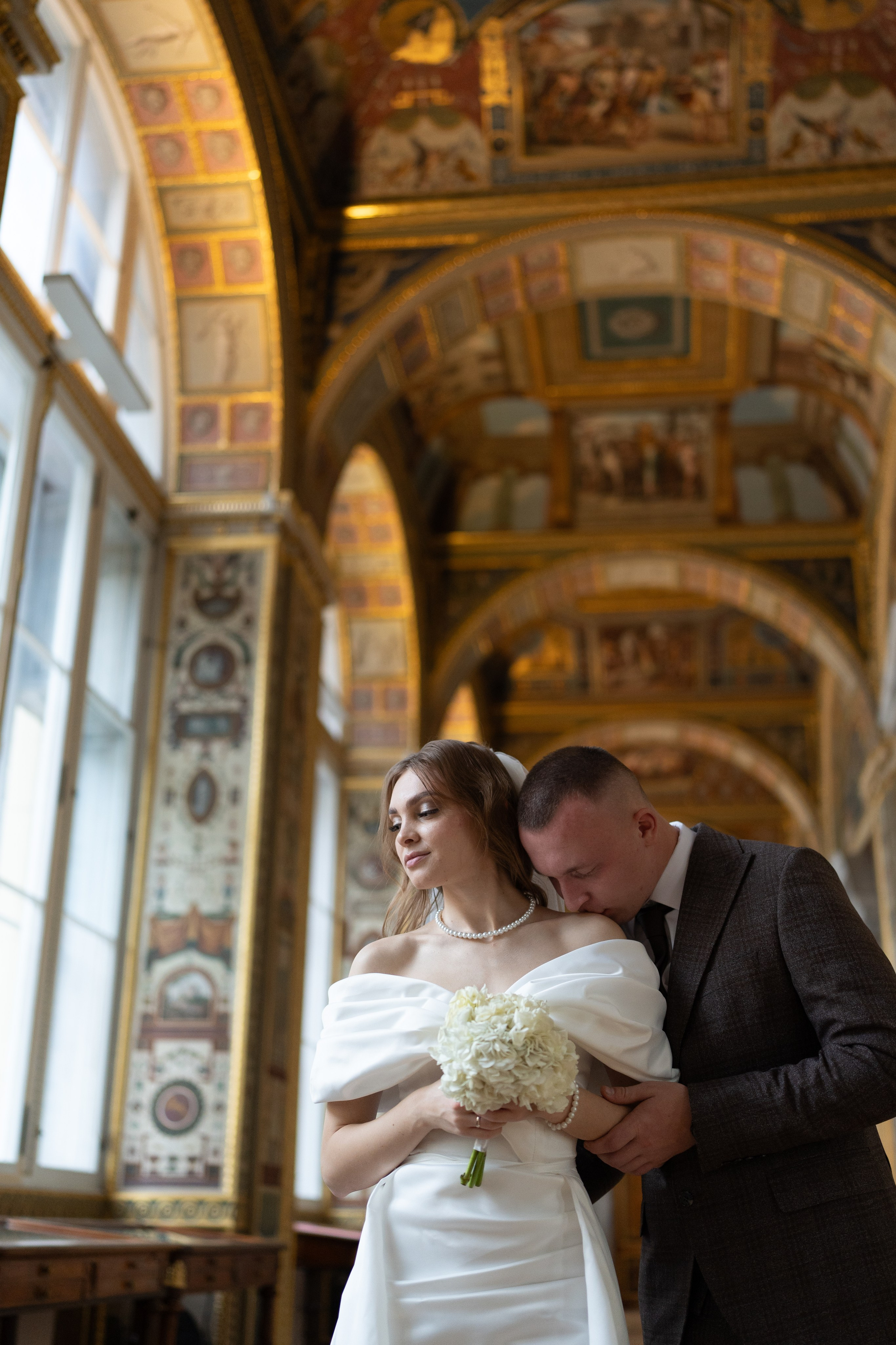 Дмитрий и Кира (Эрмитаж). Свадебный фотограф в Санкт-Петербурге