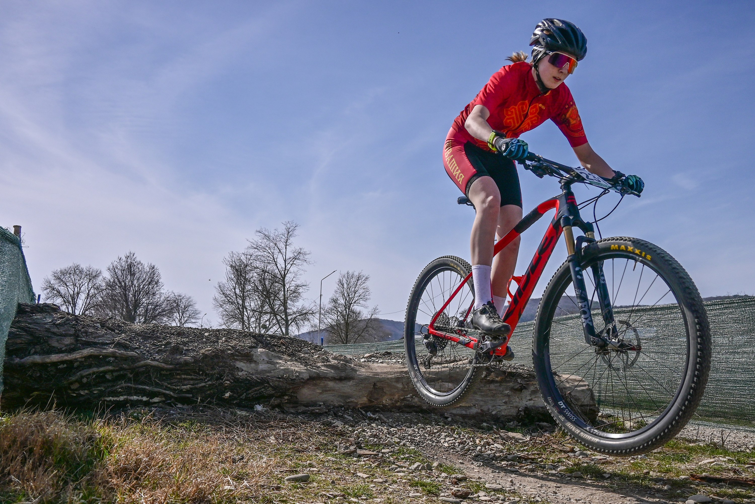 Маунтинбайк, кросс-кантри в Архипо-Осиповке 16 марта 2025. Спортивный фотограф, фотожурналист Павел Ларькин