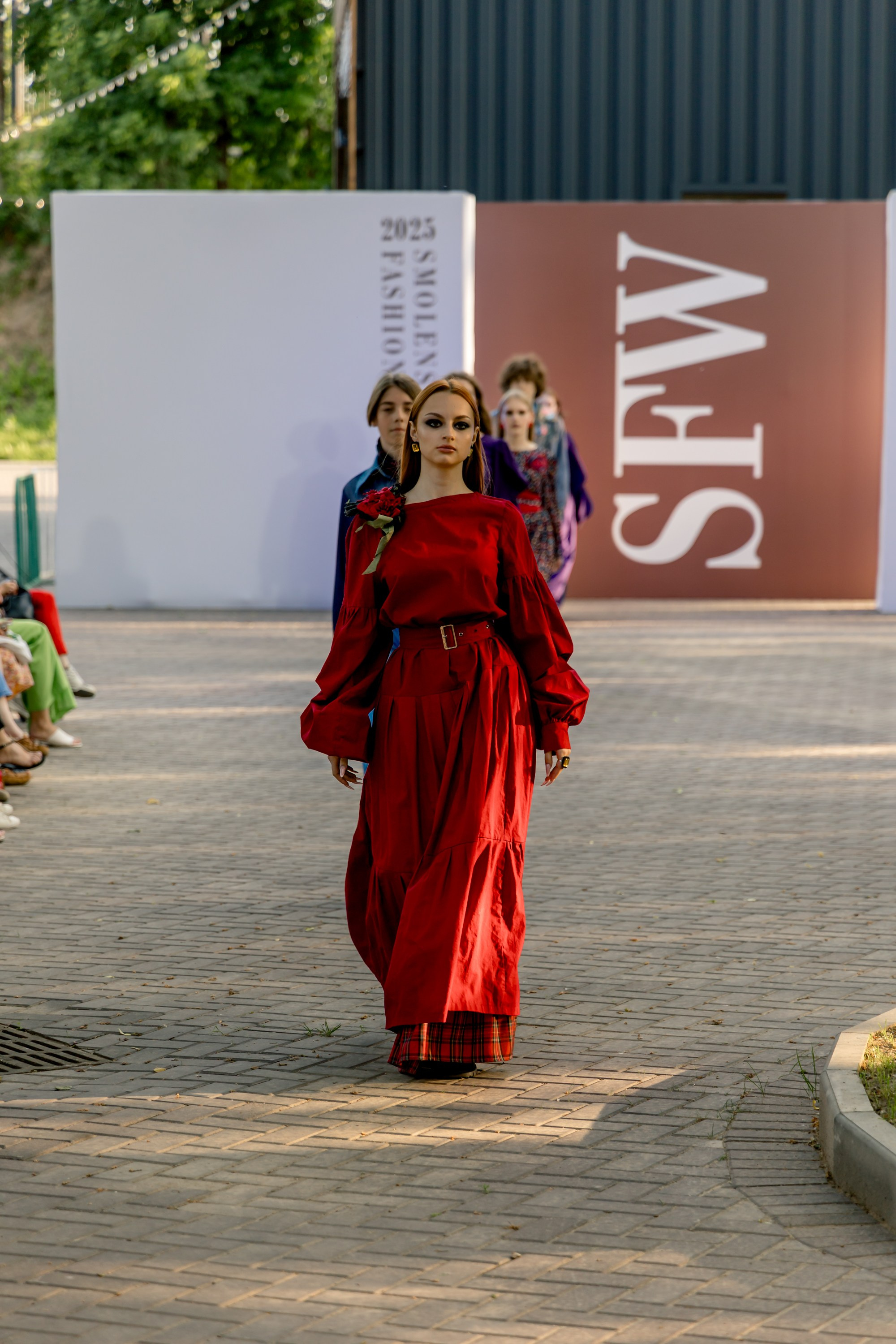 Smolensk Fashion Week 2025_показы_ДЕНЬ 1_ВЕЧЕРНИЙ ПОКАЗ_19:00. Главная