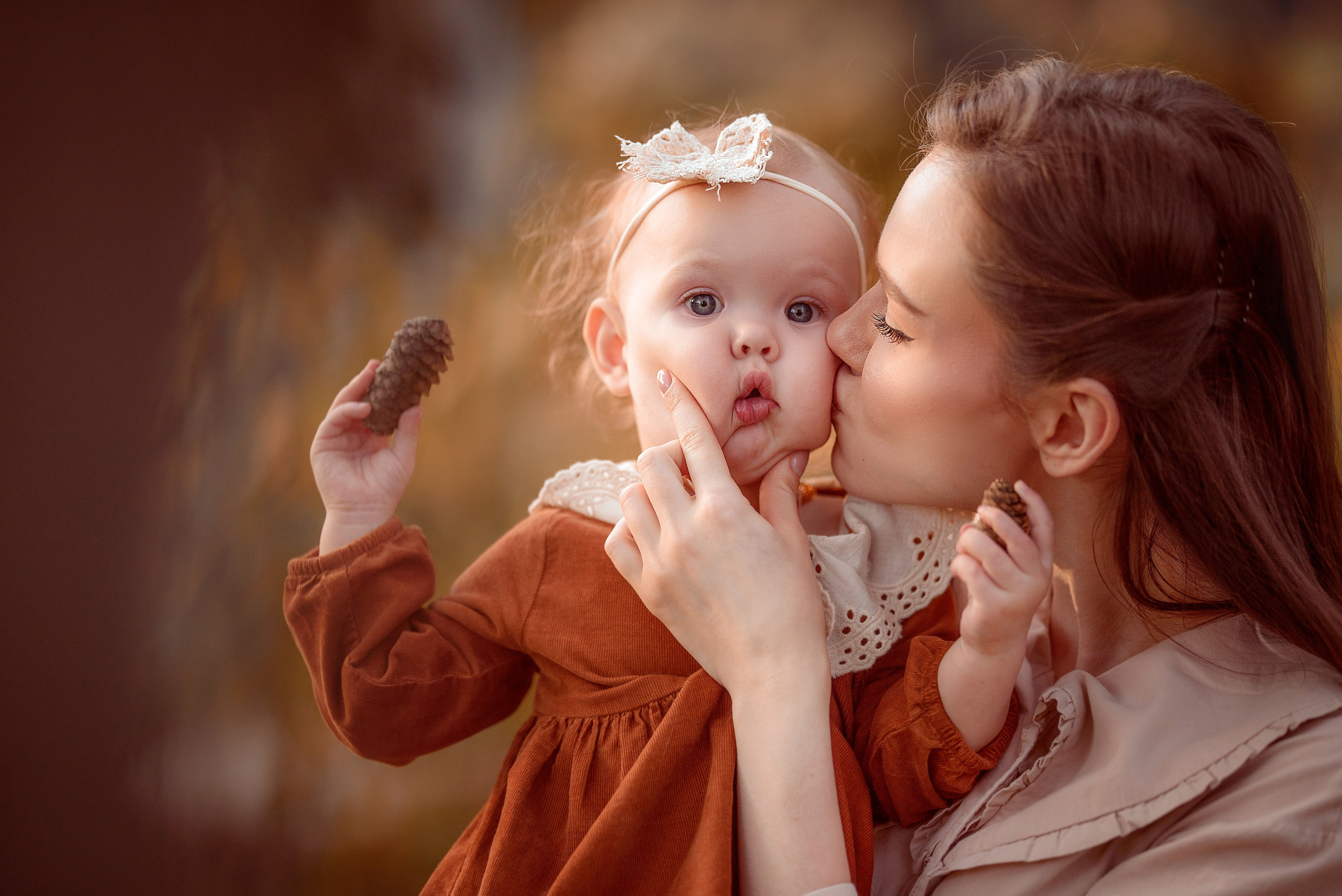 Семейная фотопрогулка в Алматы. Фотограф в Алматы Новгородская Мария