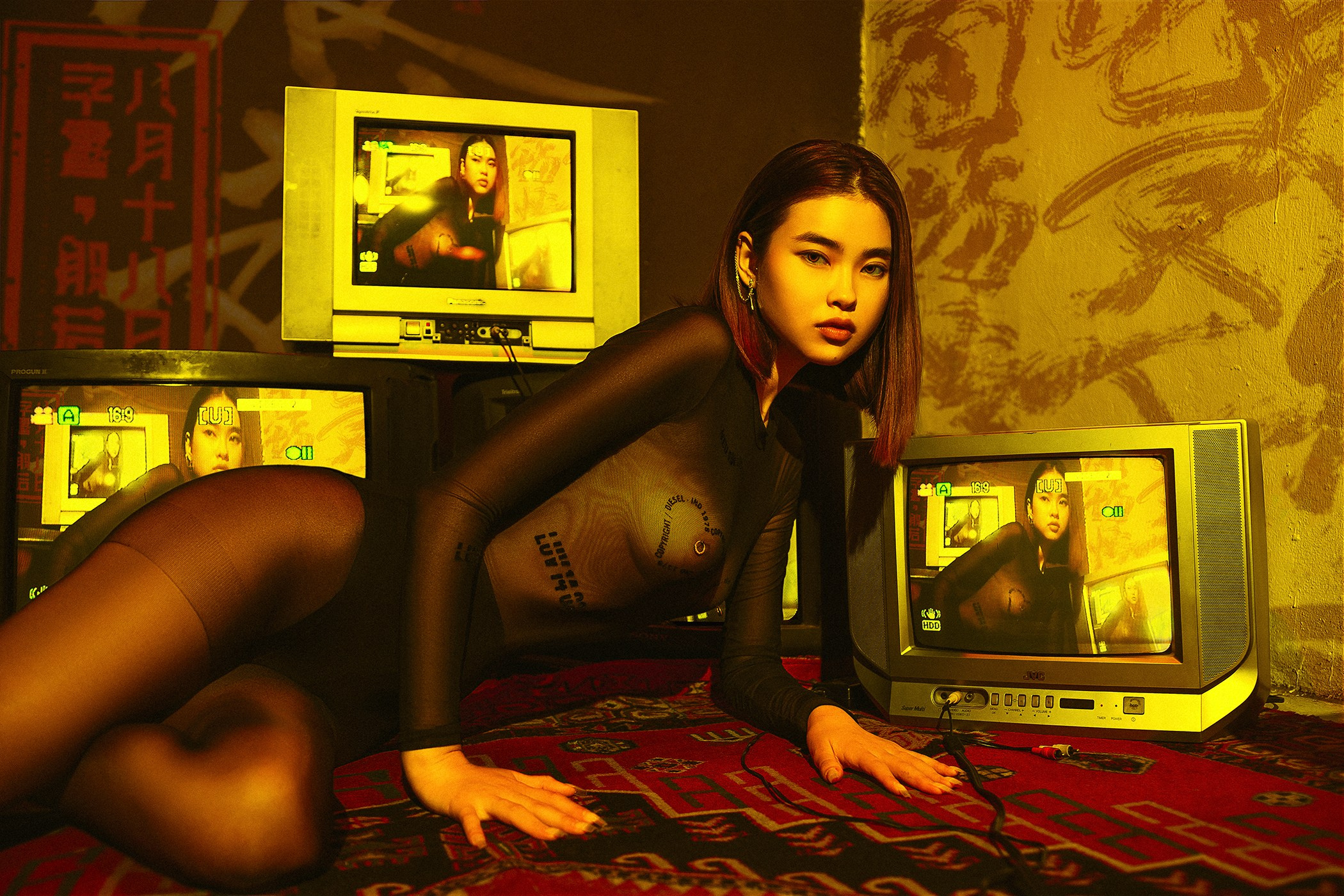 NEW CHANNEL ON TV. Фотограф Алматы | Весь мир — Никита Колодин