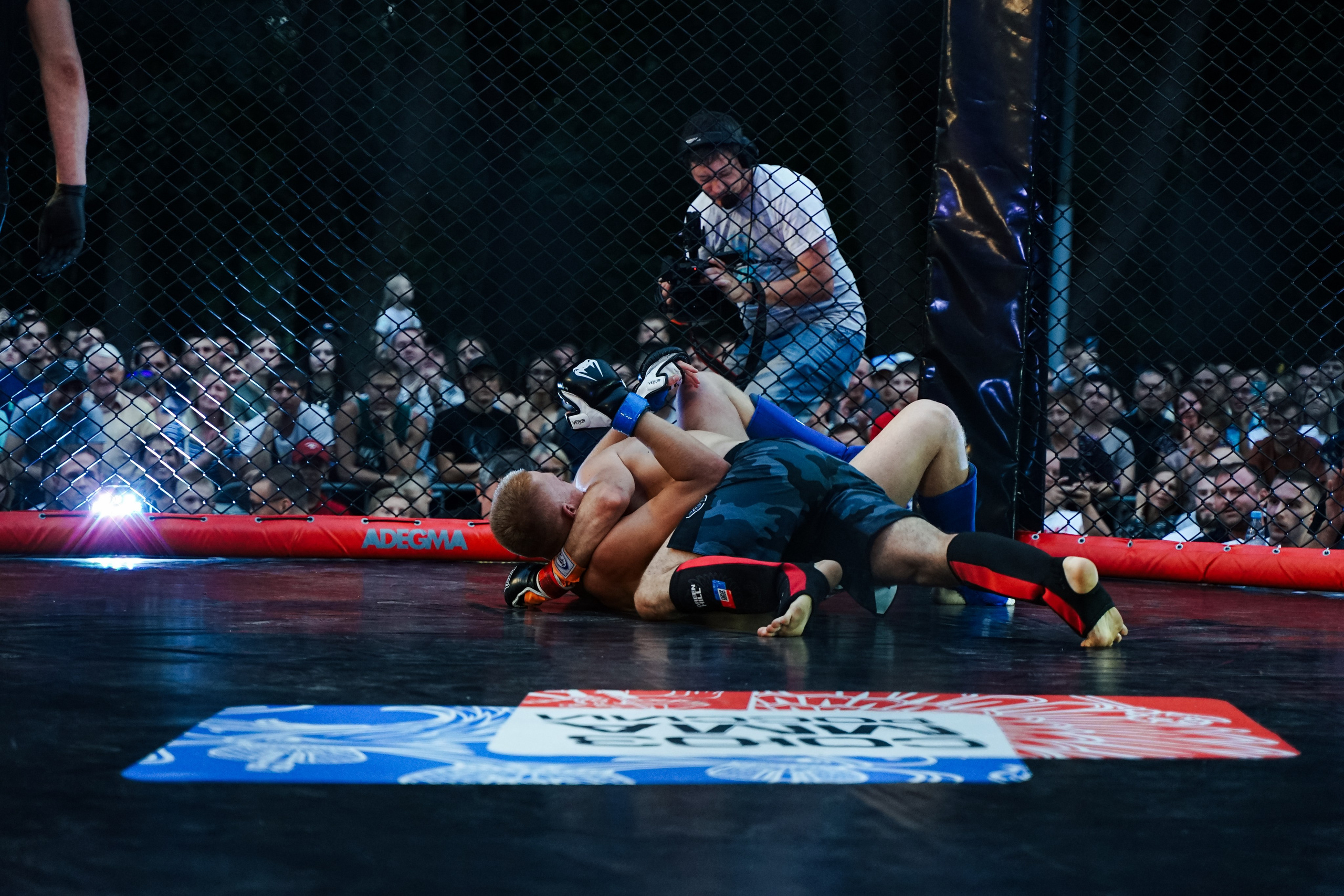 Вечер боев в ЦПКиО. Фотограф Надежда Погребняк | Рязань | Москва