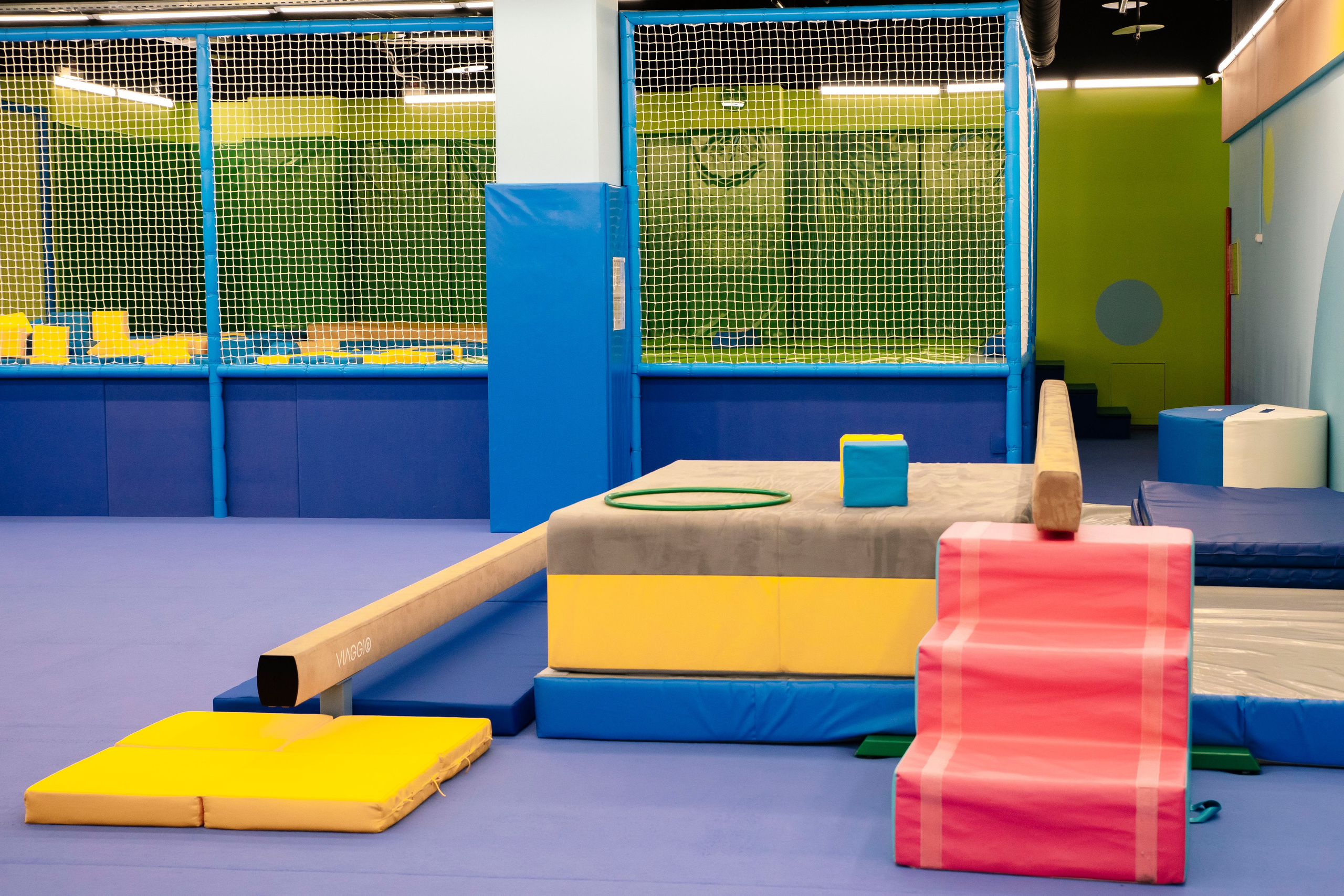 Соревнования по гимнастике в Gymkids Чертаново. Профессиональный фотограф в Москве | Заказать фотосессию и съемку