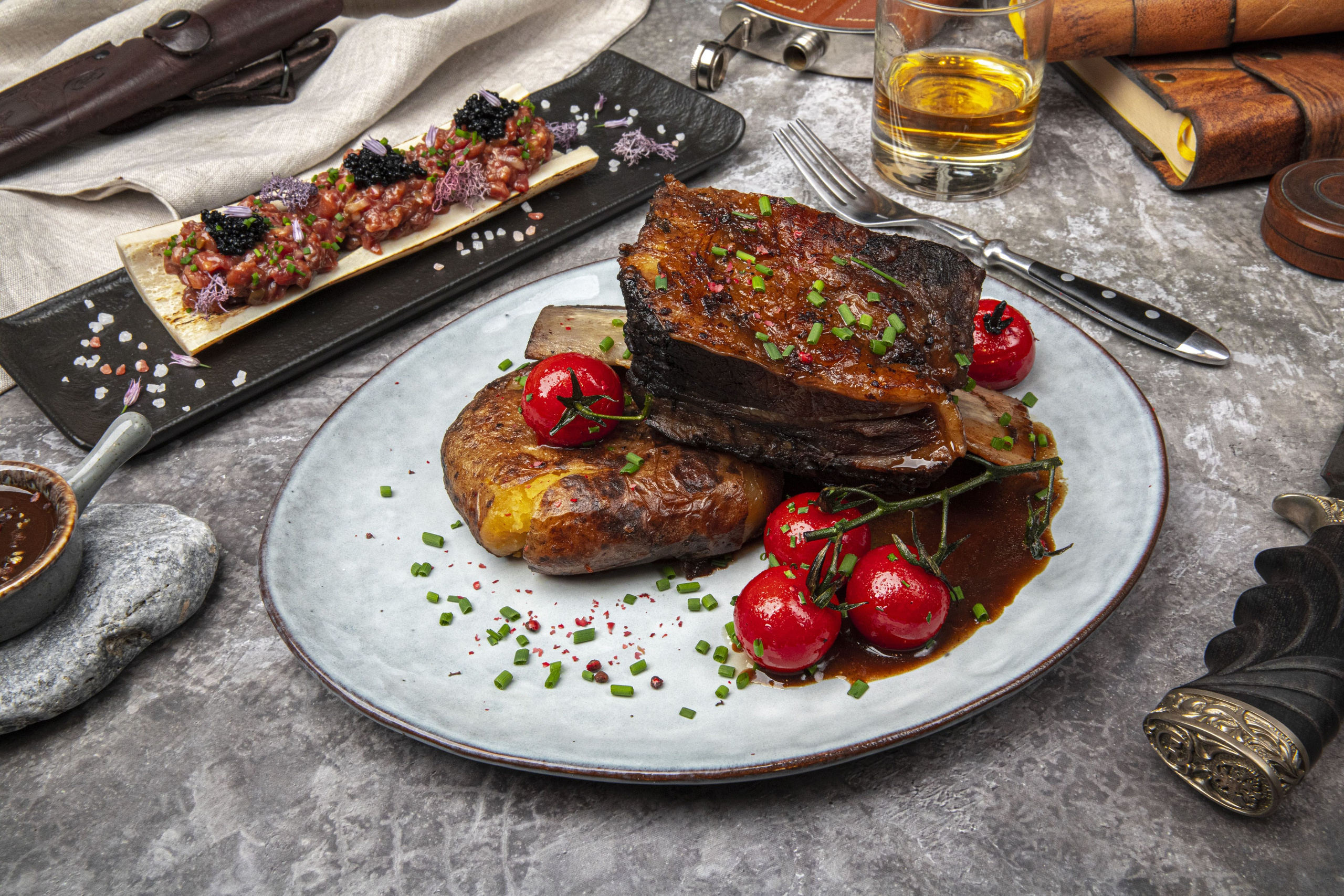 Художественная съёмка блюд с участием фуд-стилиста. Фуд-фотограф Илья Милоданов съемка в Москве и Московской области