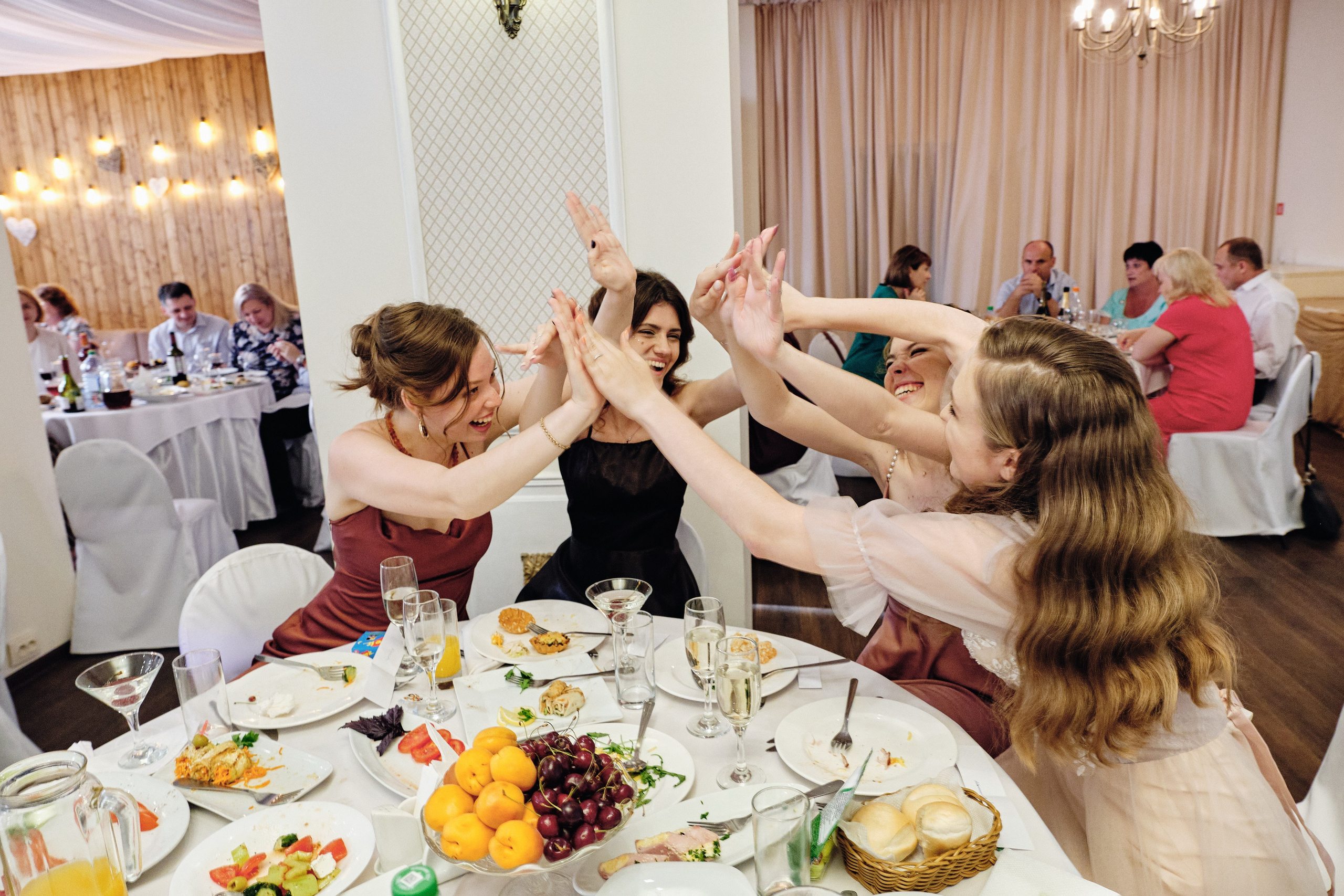 Фотограф на выпускной в СПб. Семейные и свадебные фотосессии в СПб, в студии, на улице, на природе