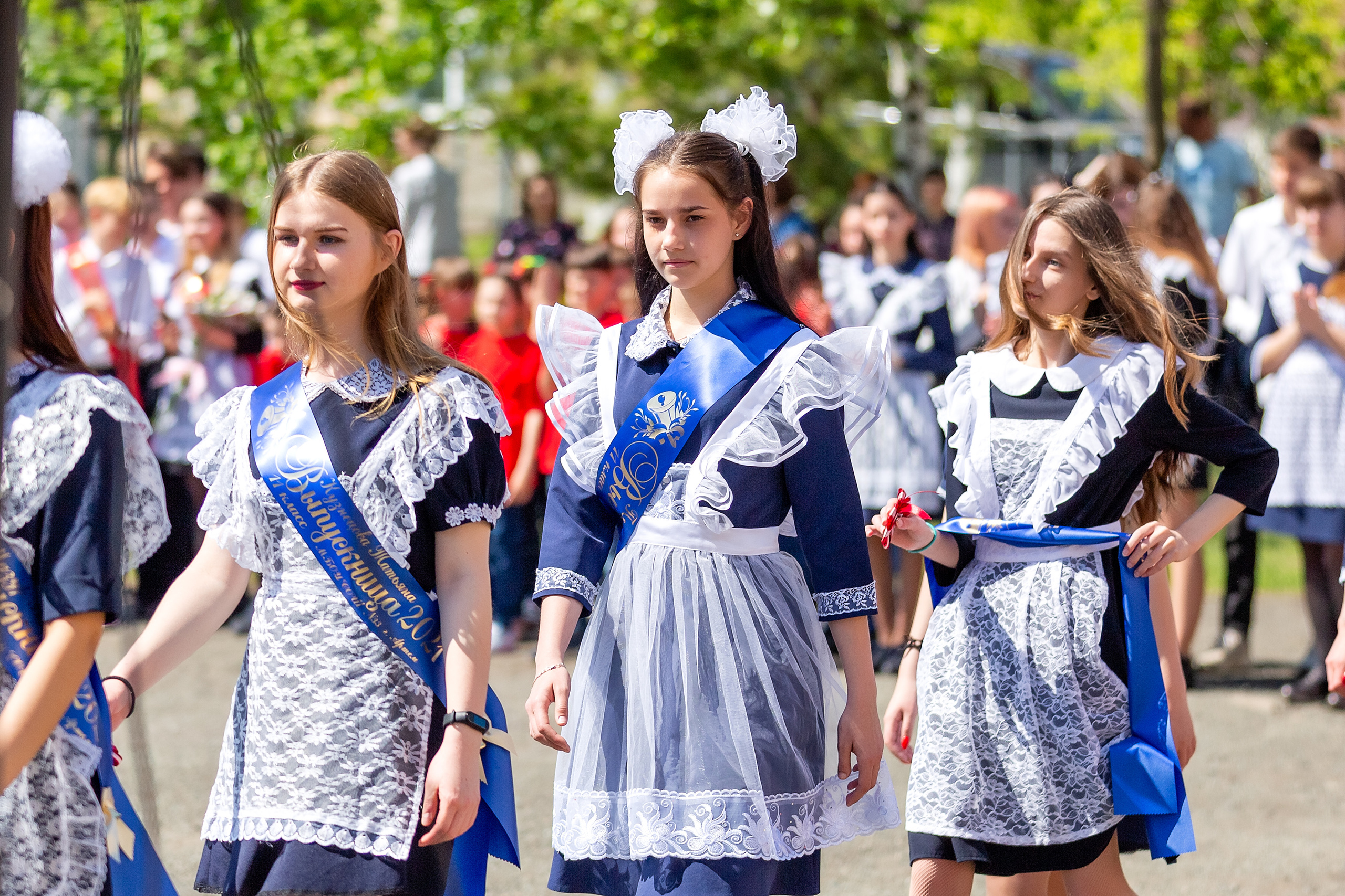 Последний звонок 33 школа. Стильный выпускной альбом Владивосток фотограф Вероника Мигачева