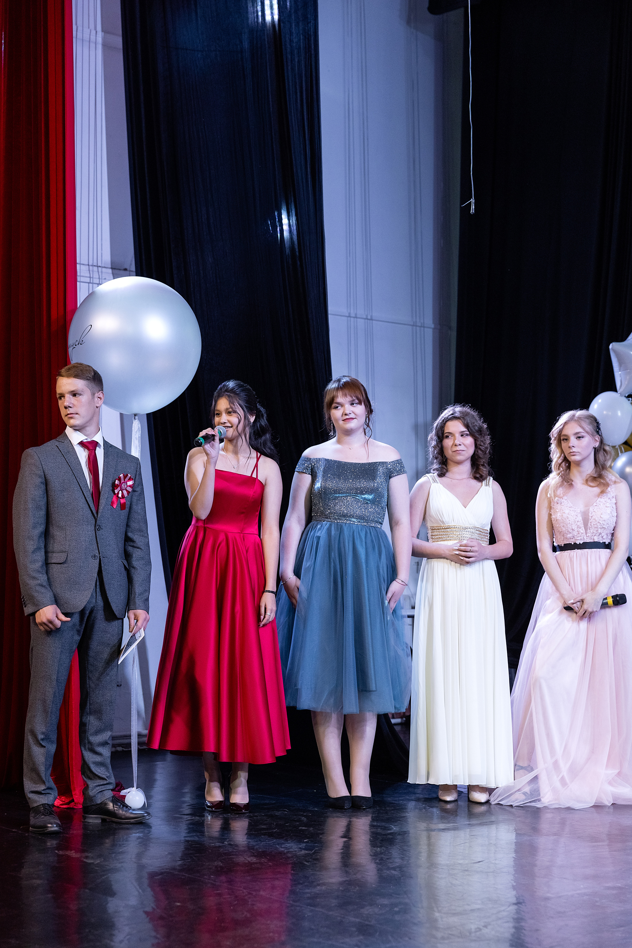 Выпускной 33 школа. Стильный выпускной альбом Владивосток фотограф Вероника Мигачева