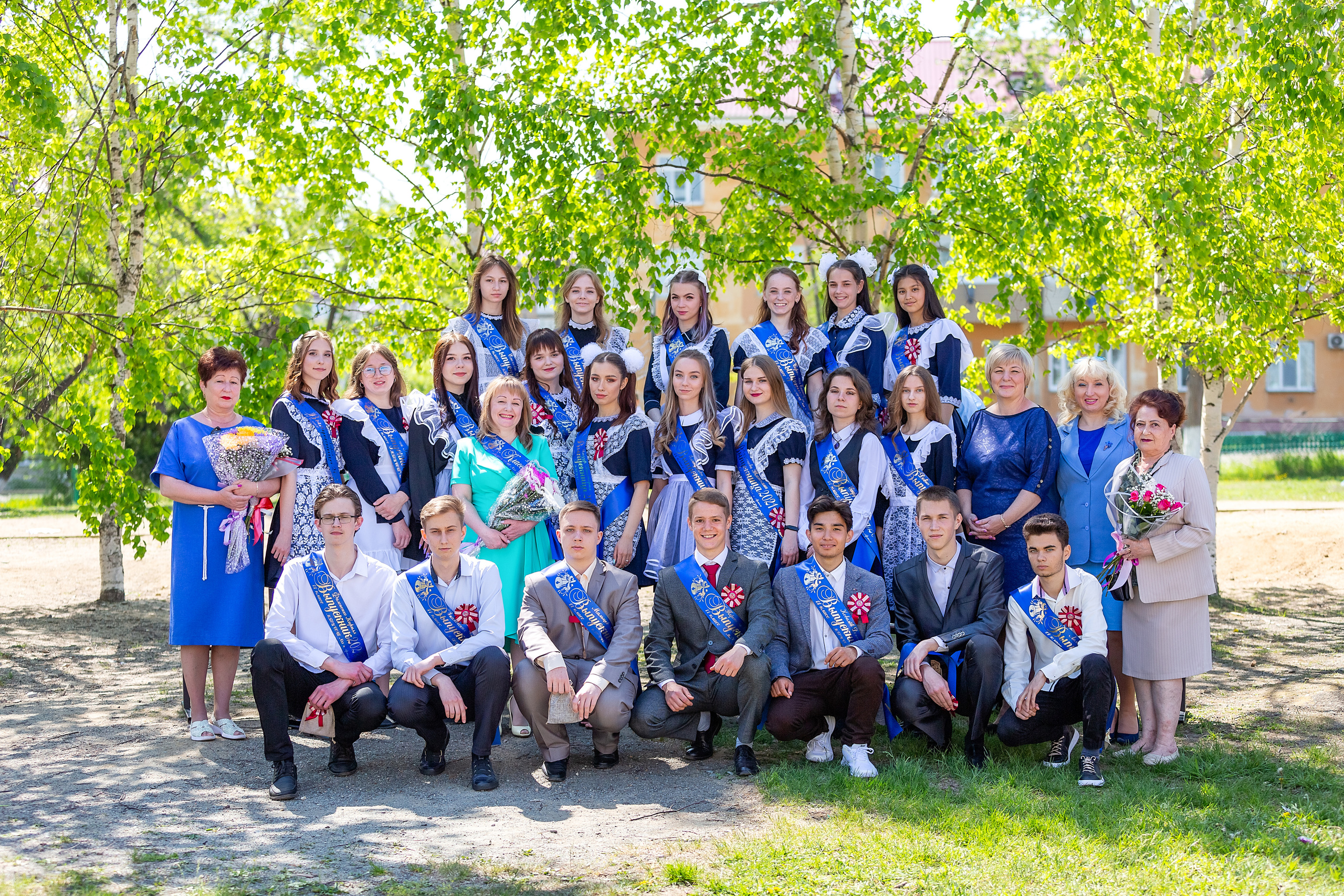 Последний звонок 33 школа. Стильный выпускной альбом Владивосток фотограф Вероника Мигачева