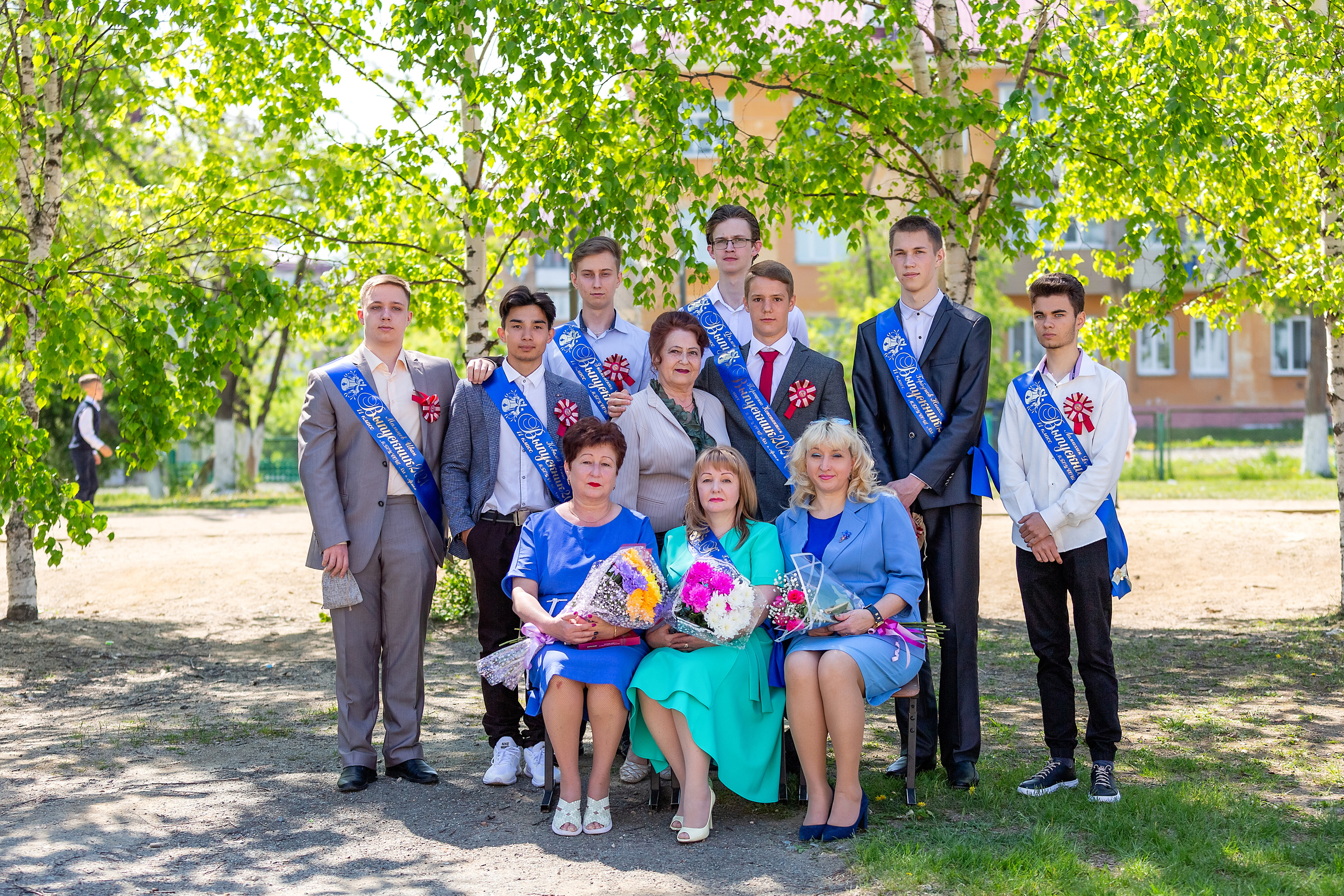 Последний звонок 33 школа. Стильный выпускной альбом Владивосток фотограф Вероника Мигачева