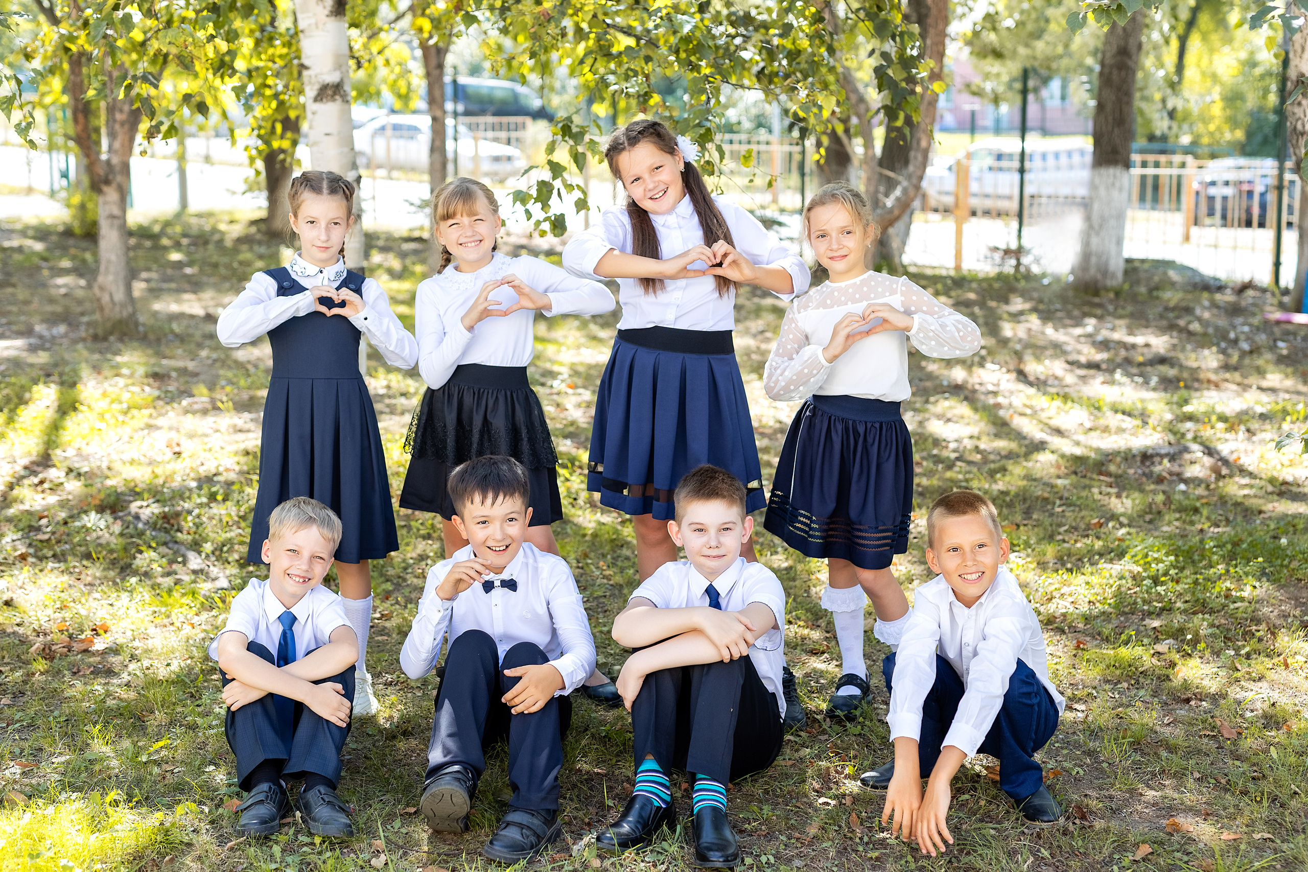 4-В, Гимназия. Фотозона «Здравствуй, Школа!». Стильный выпускной альбом Владивосток фотограф Вероника Мигачева