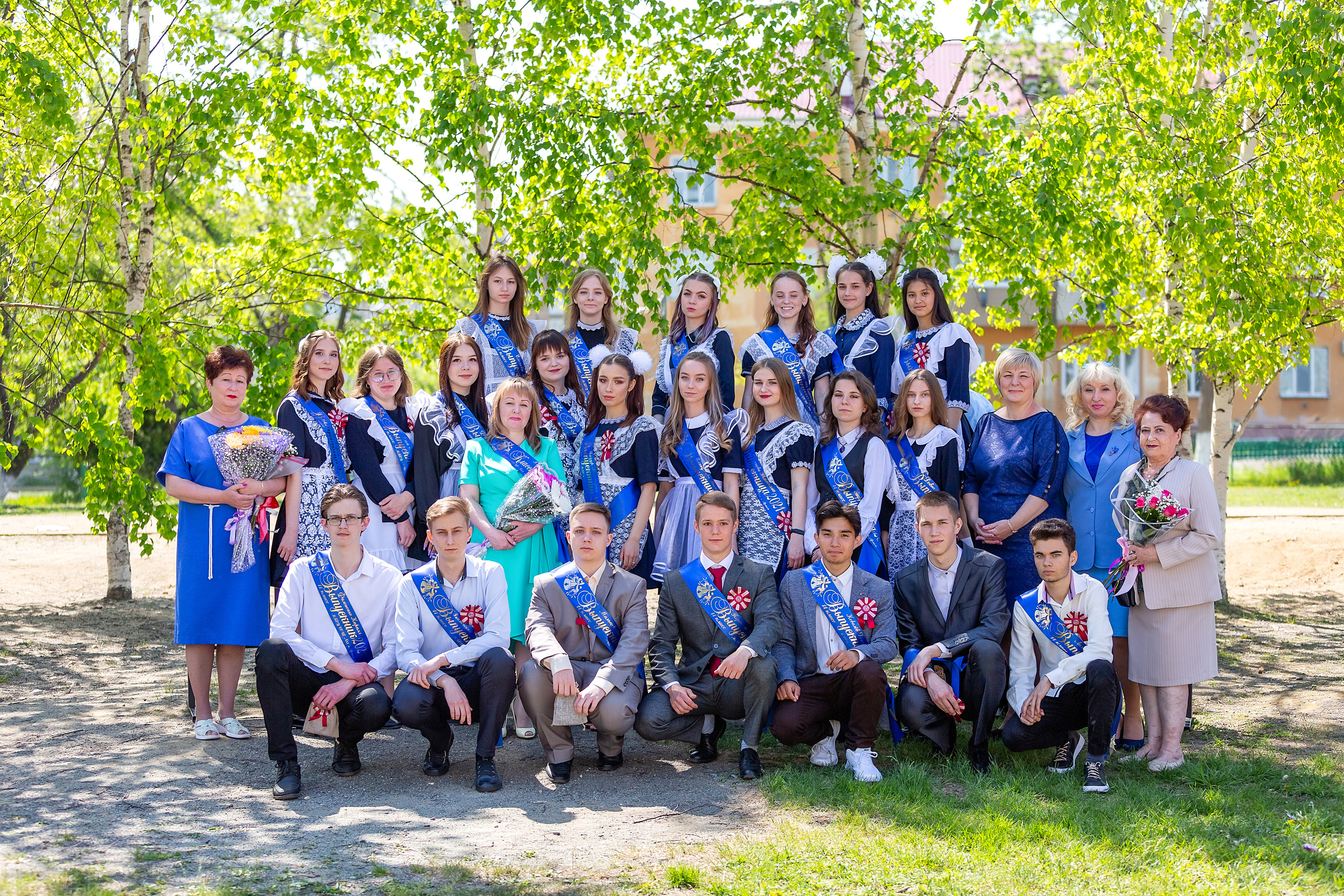 Последний звонок 33 школа. Стильный выпускной альбом Владивосток фотограф Вероника Мигачева