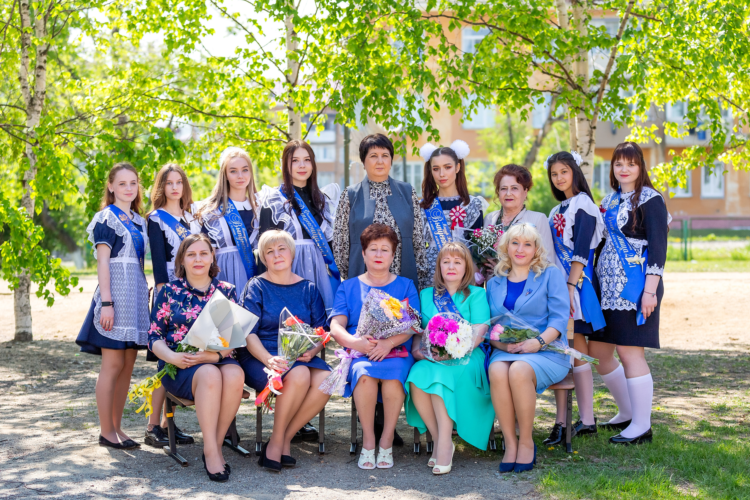 Последний звонок 33 школа. Стильный выпускной альбом Владивосток фотограф Вероника Мигачева