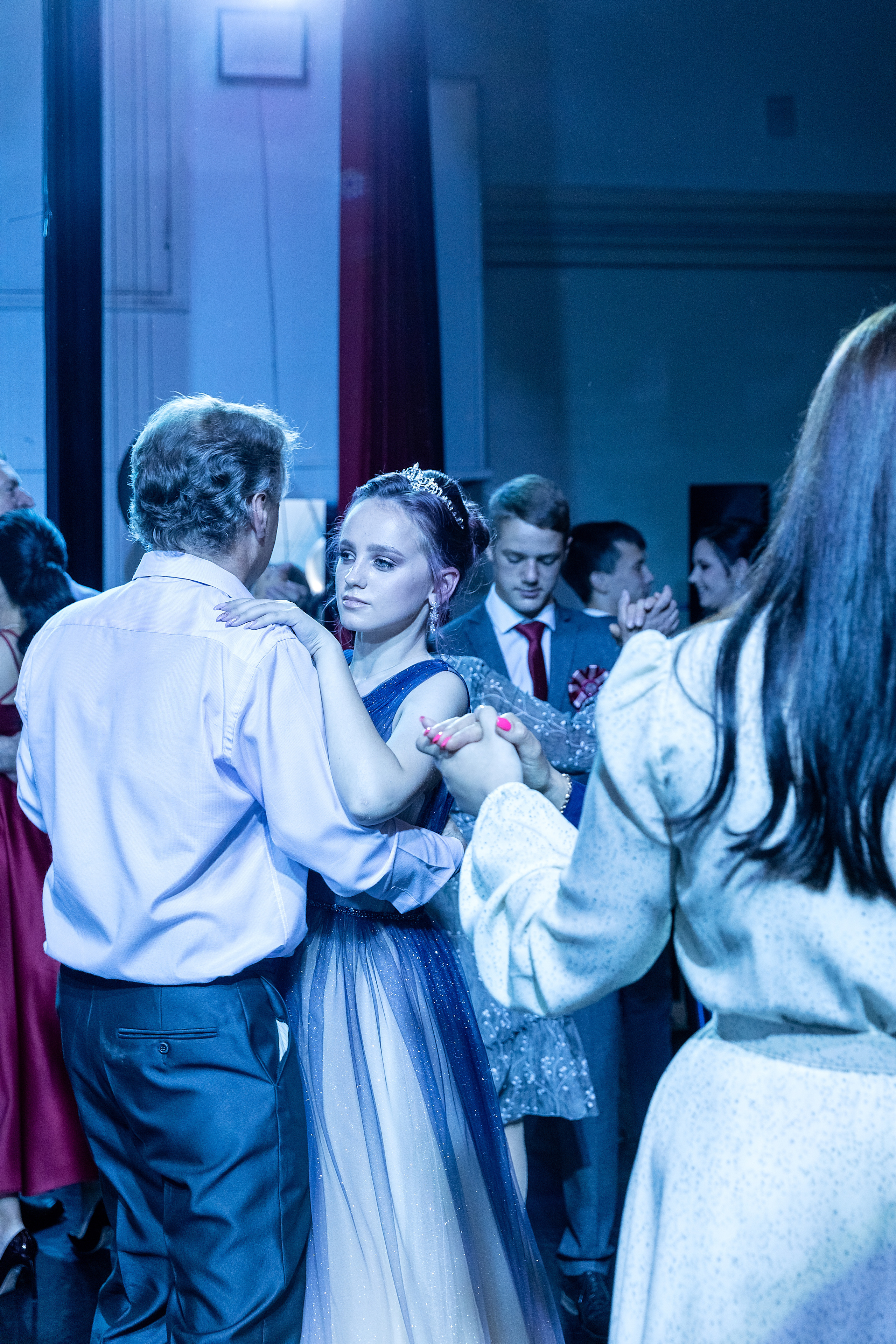 Выпускной 33 школа. Стильный выпускной альбом Владивосток фотограф Вероника Мигачева