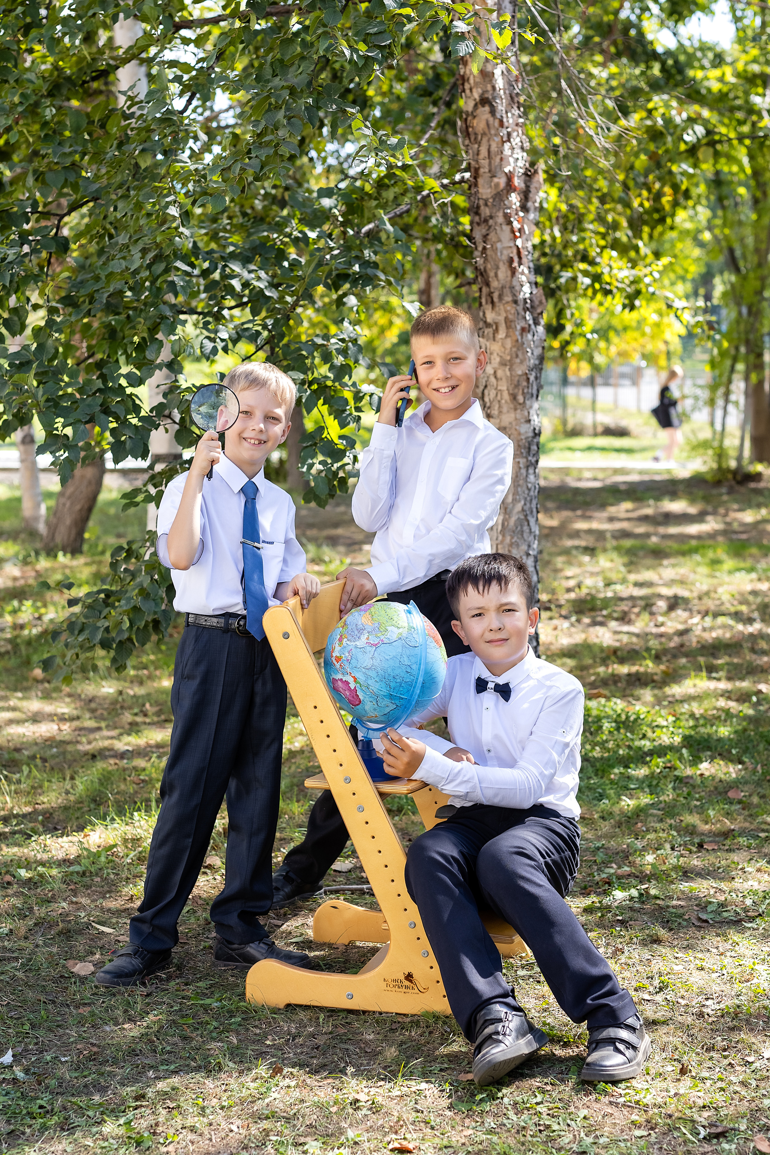 4-В, Гимназия. Фотозона «Здравствуй, Школа!». Стильный выпускной альбом Владивосток фотограф Вероника Мигачева
