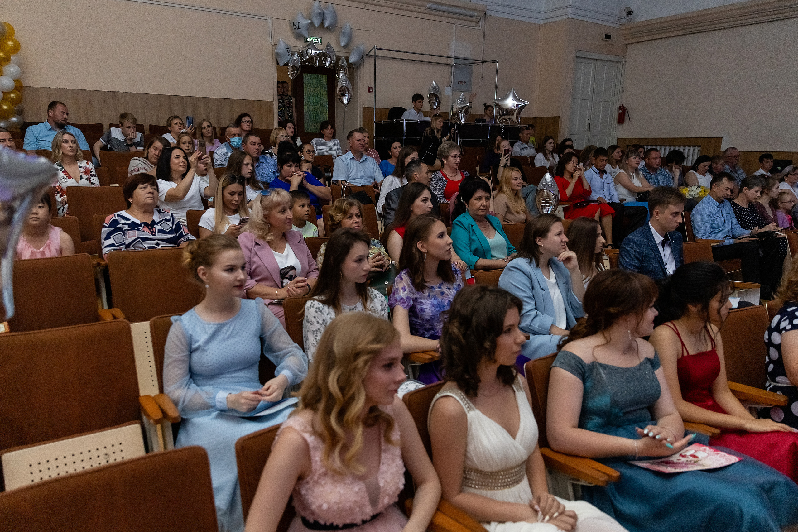 Выпускной 33 школа. Стильный выпускной альбом Владивосток фотограф Вероника Мигачева