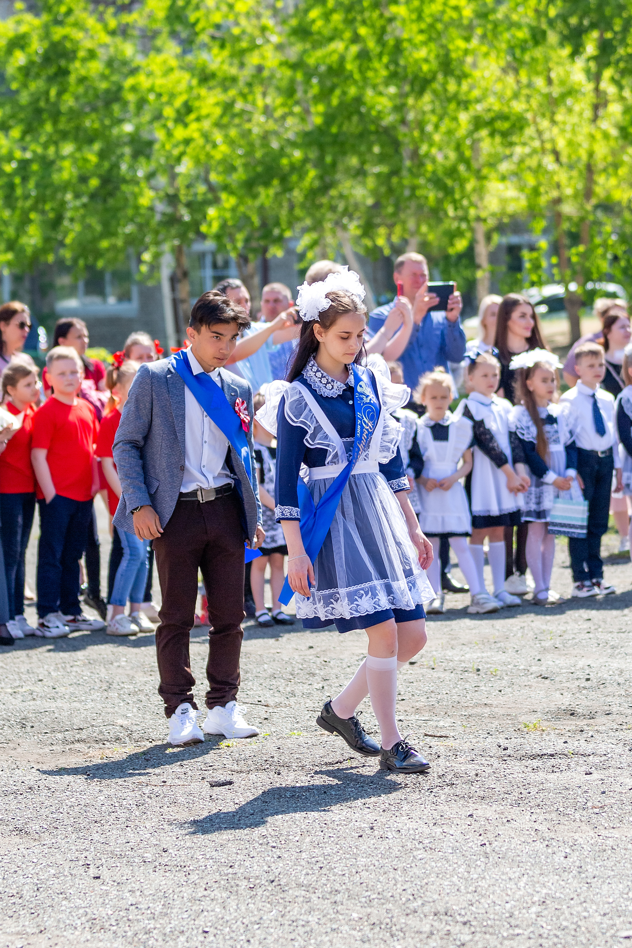 Последний звонок 33 школа. Стильный выпускной альбом Владивосток фотограф Вероника Мигачева