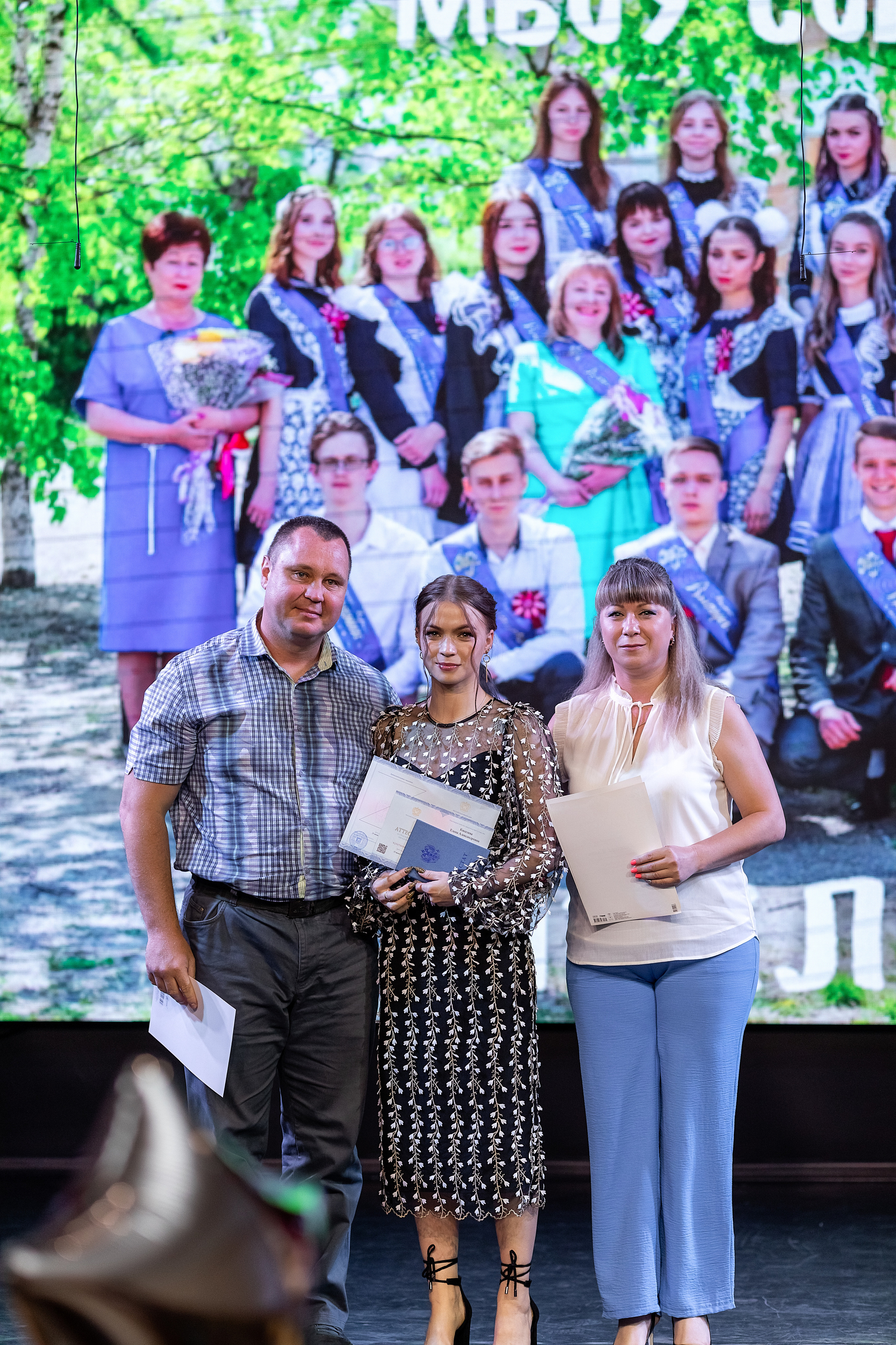 Выпускной 33 школа. Стильный выпускной альбом Владивосток фотограф Вероника Мигачева