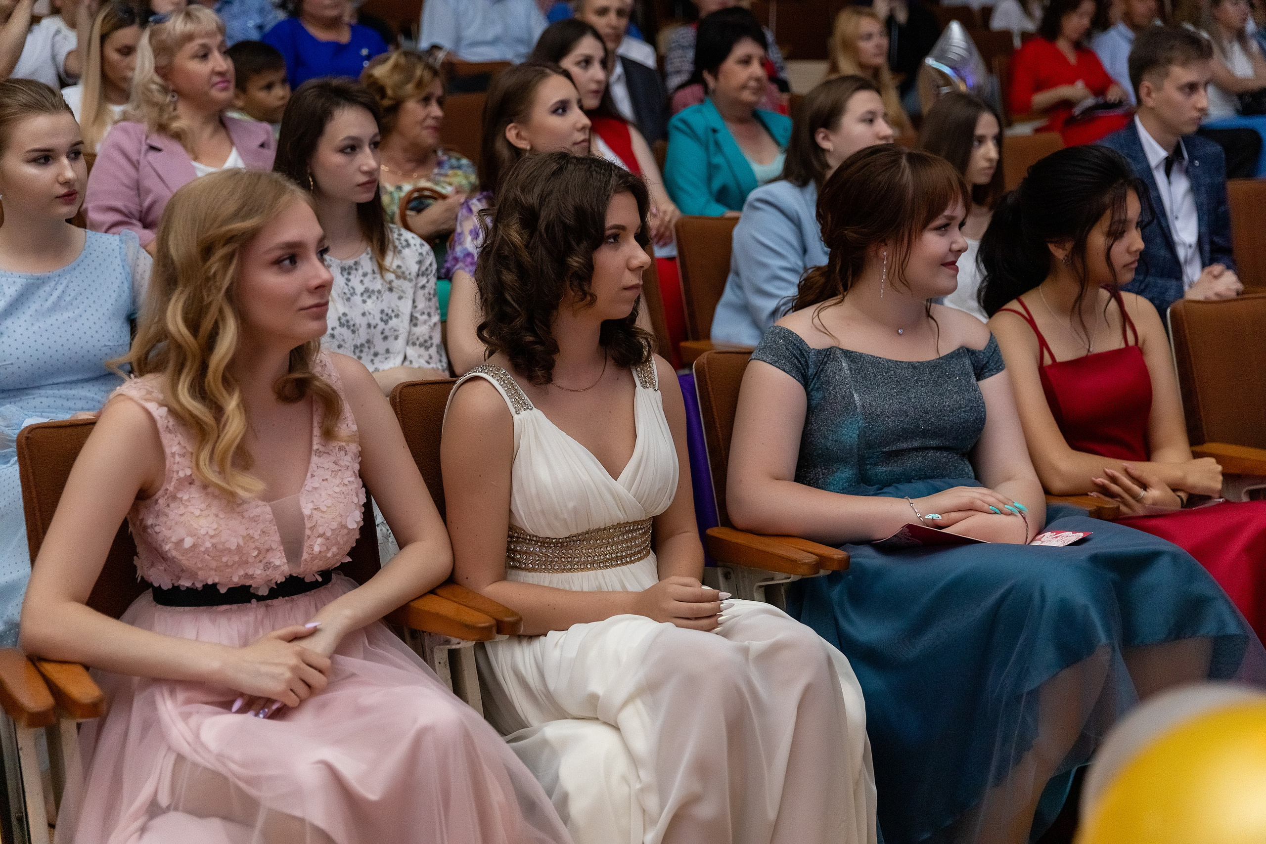 Выпускной 33 школа. Стильный выпускной альбом Владивосток фотограф Вероника Мигачева