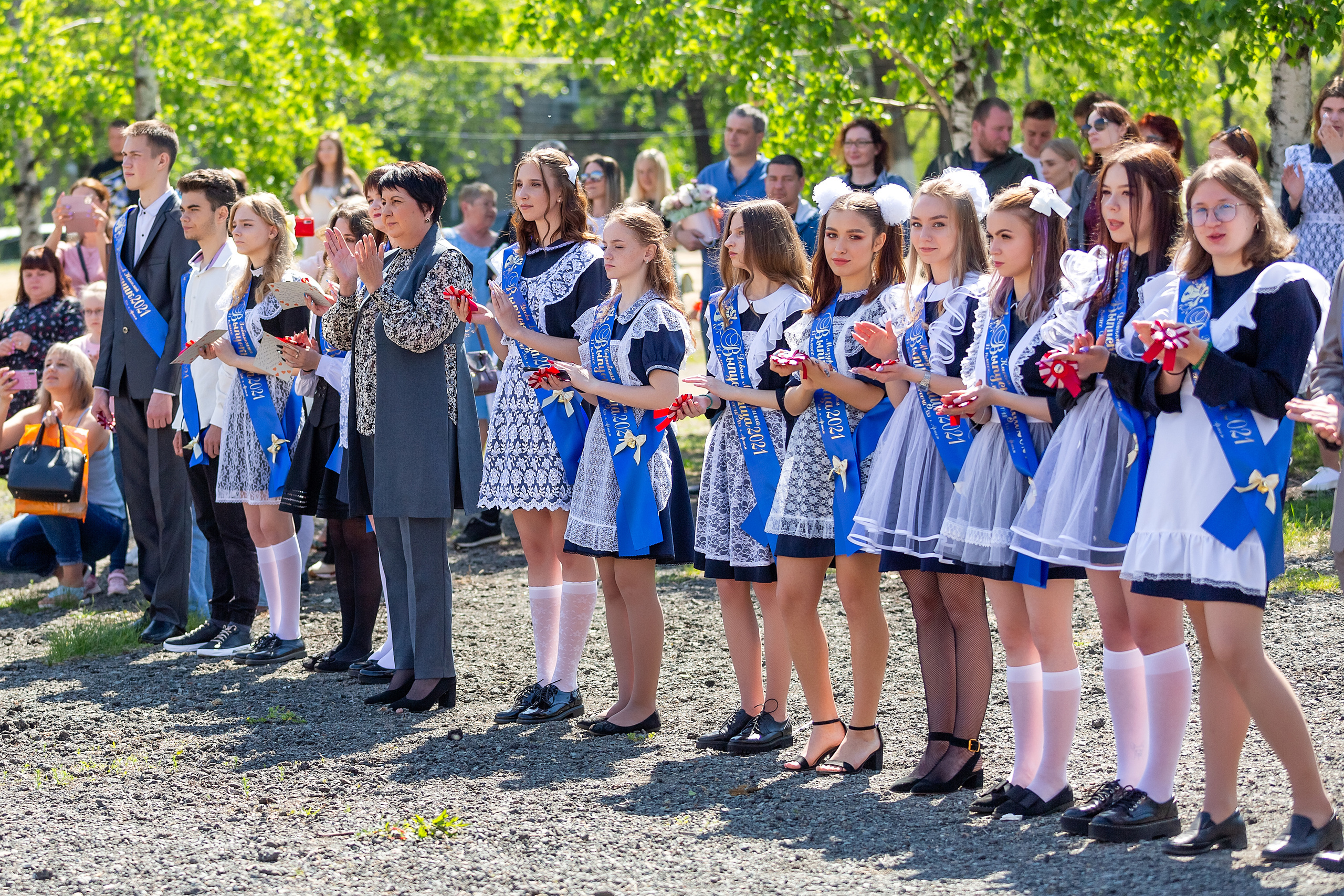 Последний звонок 33 школа. Стильный выпускной альбом Владивосток фотограф Вероника Мигачева