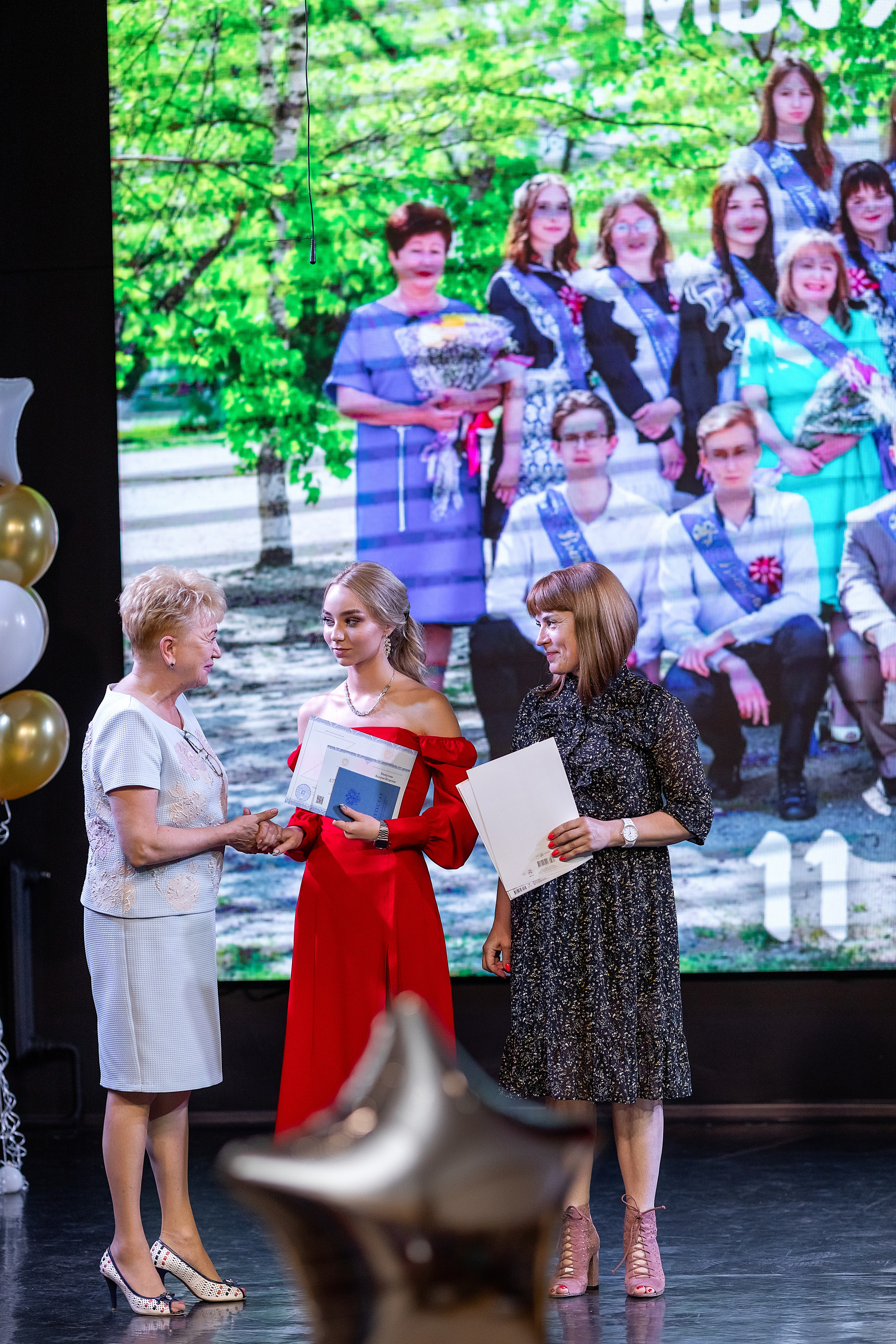 Выпускной 33 школа. Стильный выпускной альбом Владивосток фотограф Вероника Мигачева