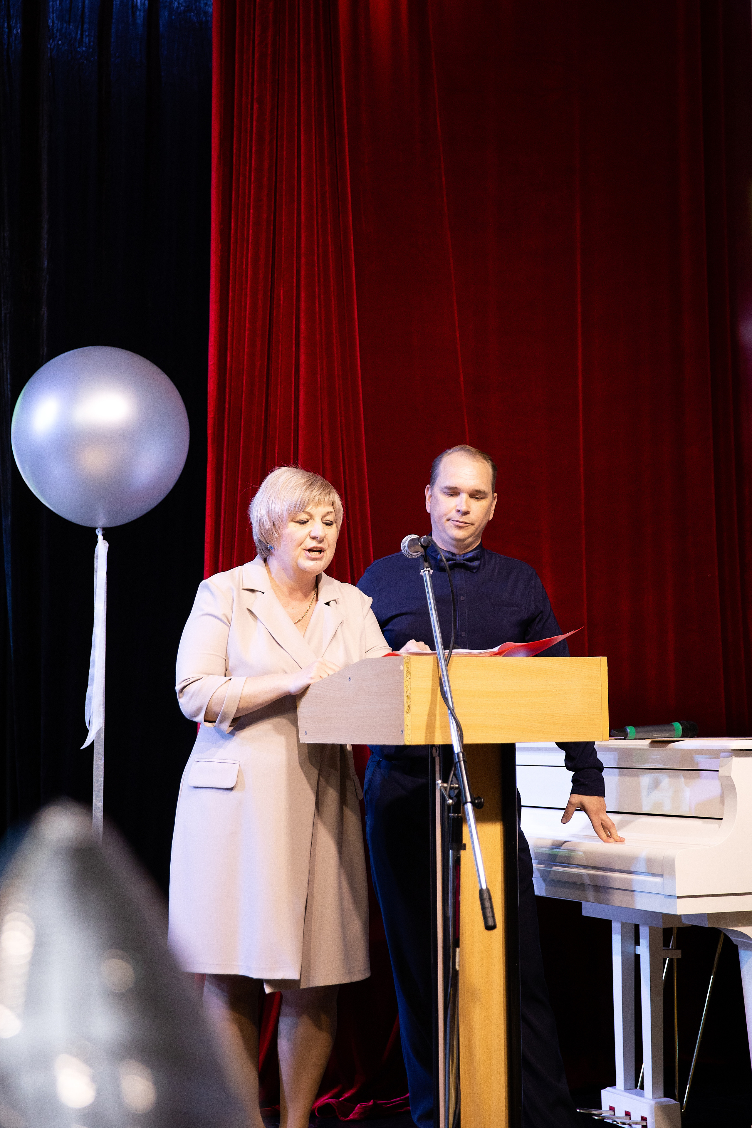 Выпускной 33 школа. Стильный выпускной альбом Владивосток фотограф Вероника Мигачева