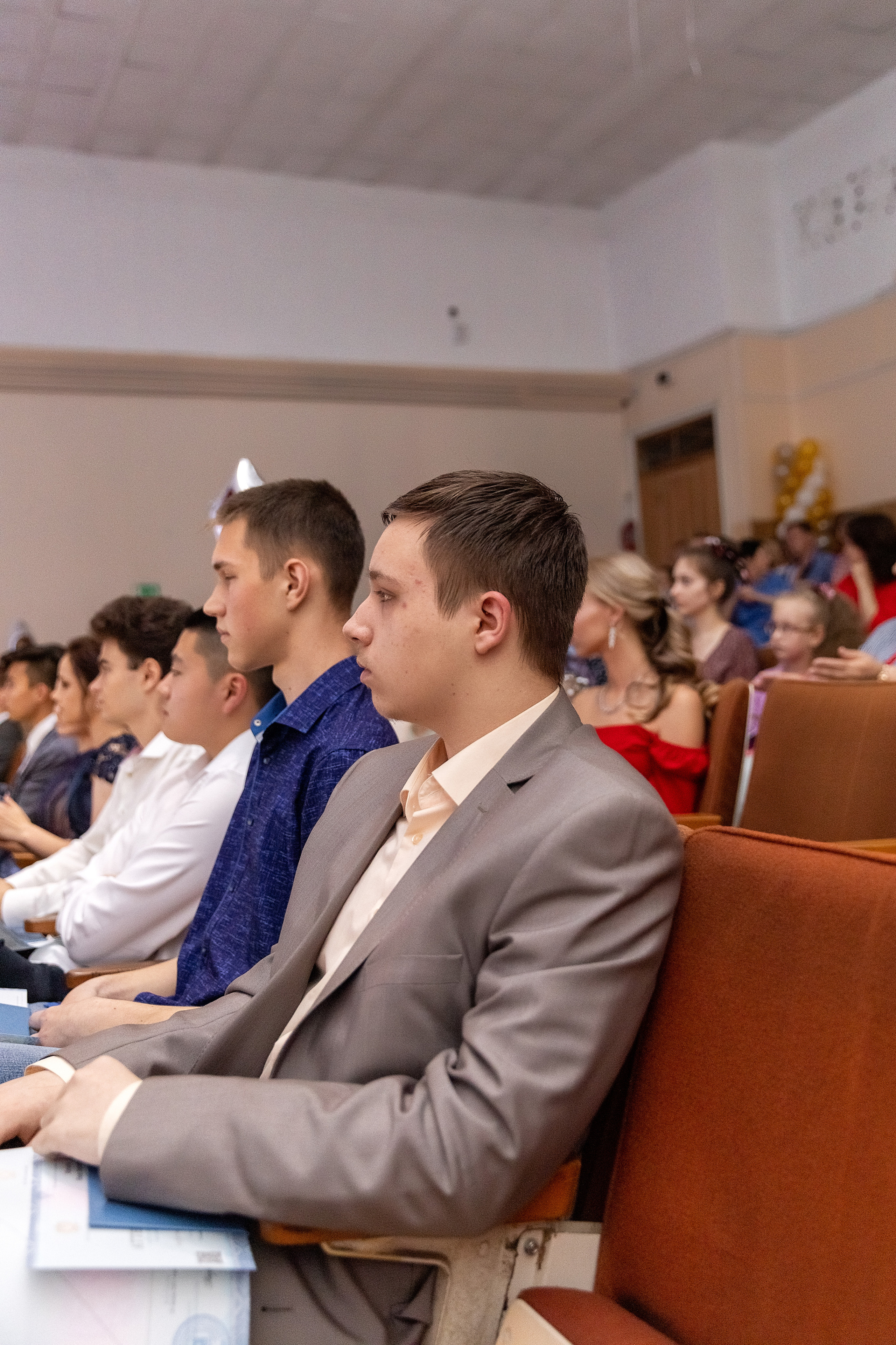 Выпускной 33 школа. Стильный выпускной альбом Владивосток фотограф Вероника Мигачева