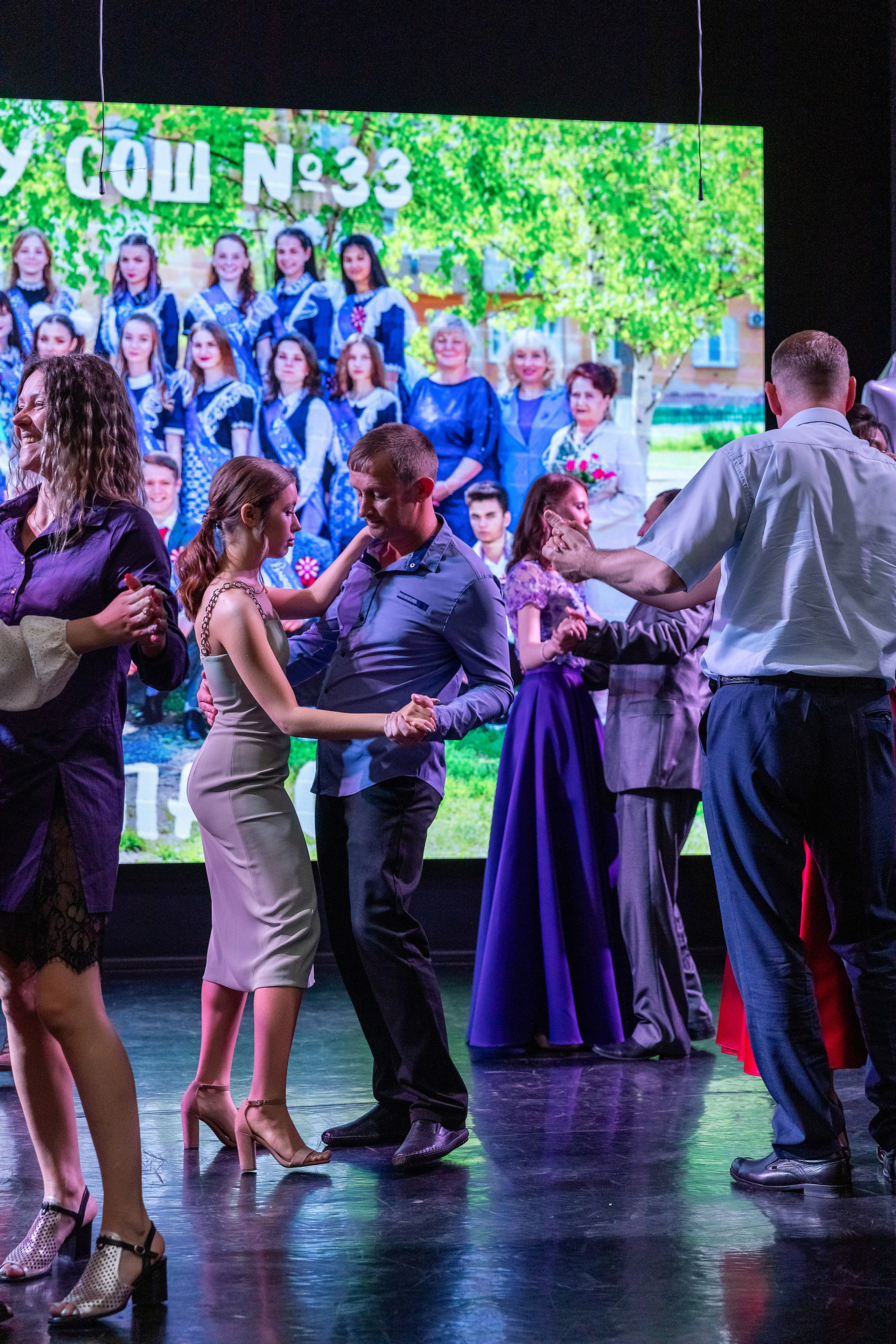 Выпускной 33 школа. Стильный выпускной альбом Владивосток фотограф Вероника Мигачева